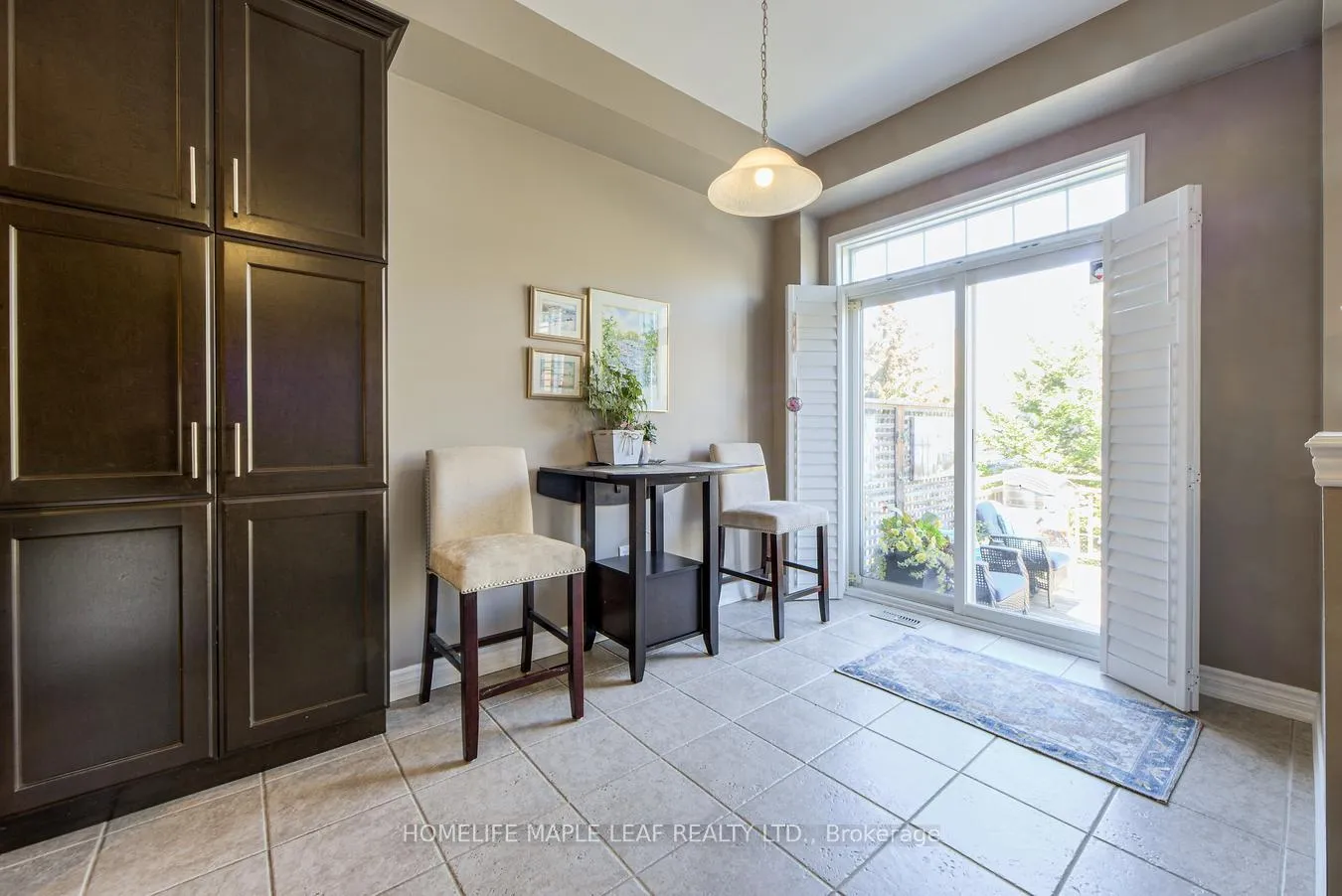 Photo 12 of 65 Cathedral Court, Hamilton, Waterdown — HOMEH