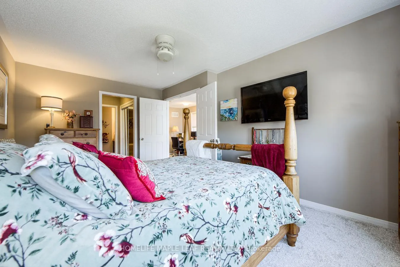 Photo 24 of 65 Cathedral Court, Hamilton, Waterdown — HOMEH