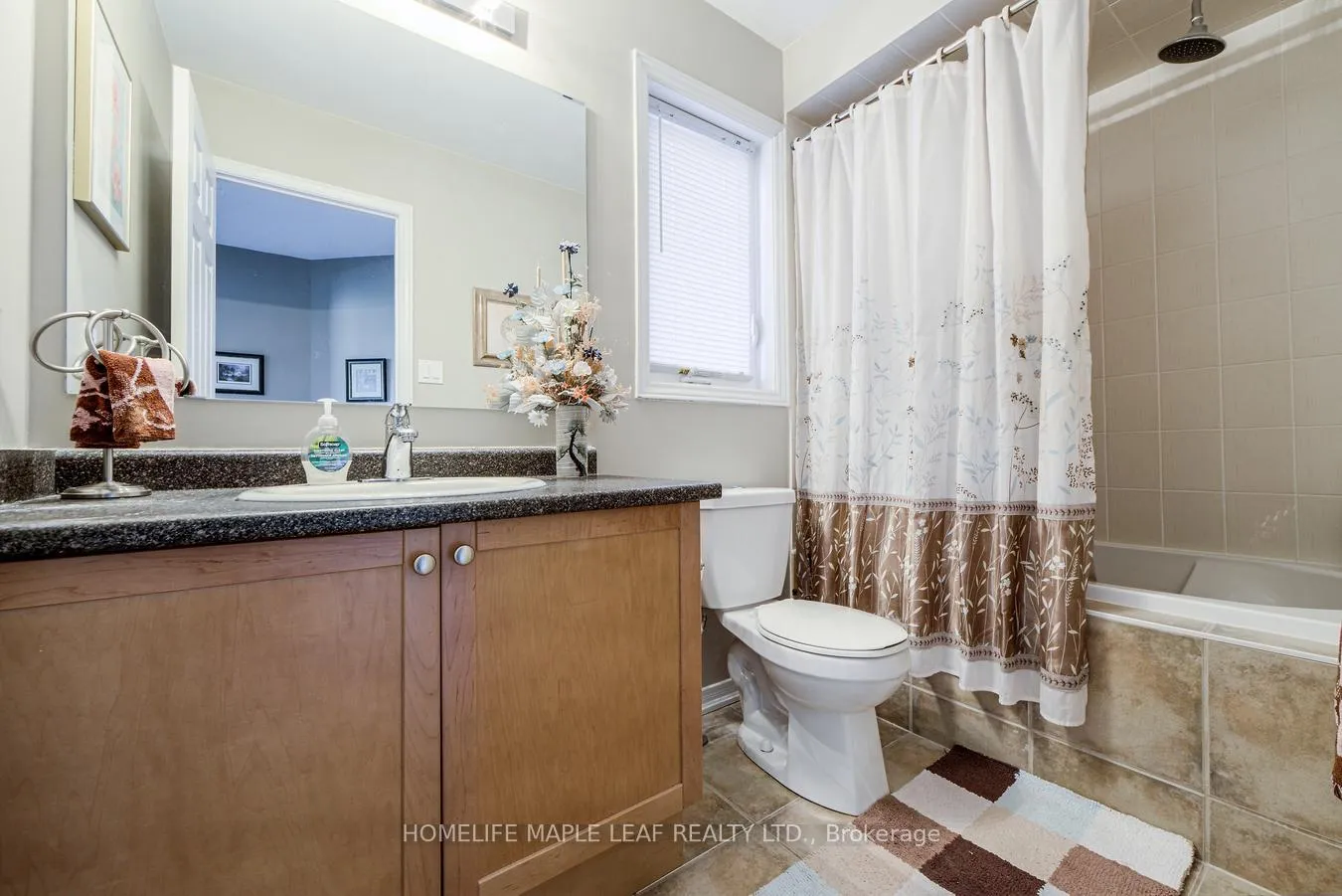 Photo 32 of 65 Cathedral Court, Hamilton, Waterdown — HOMEH
