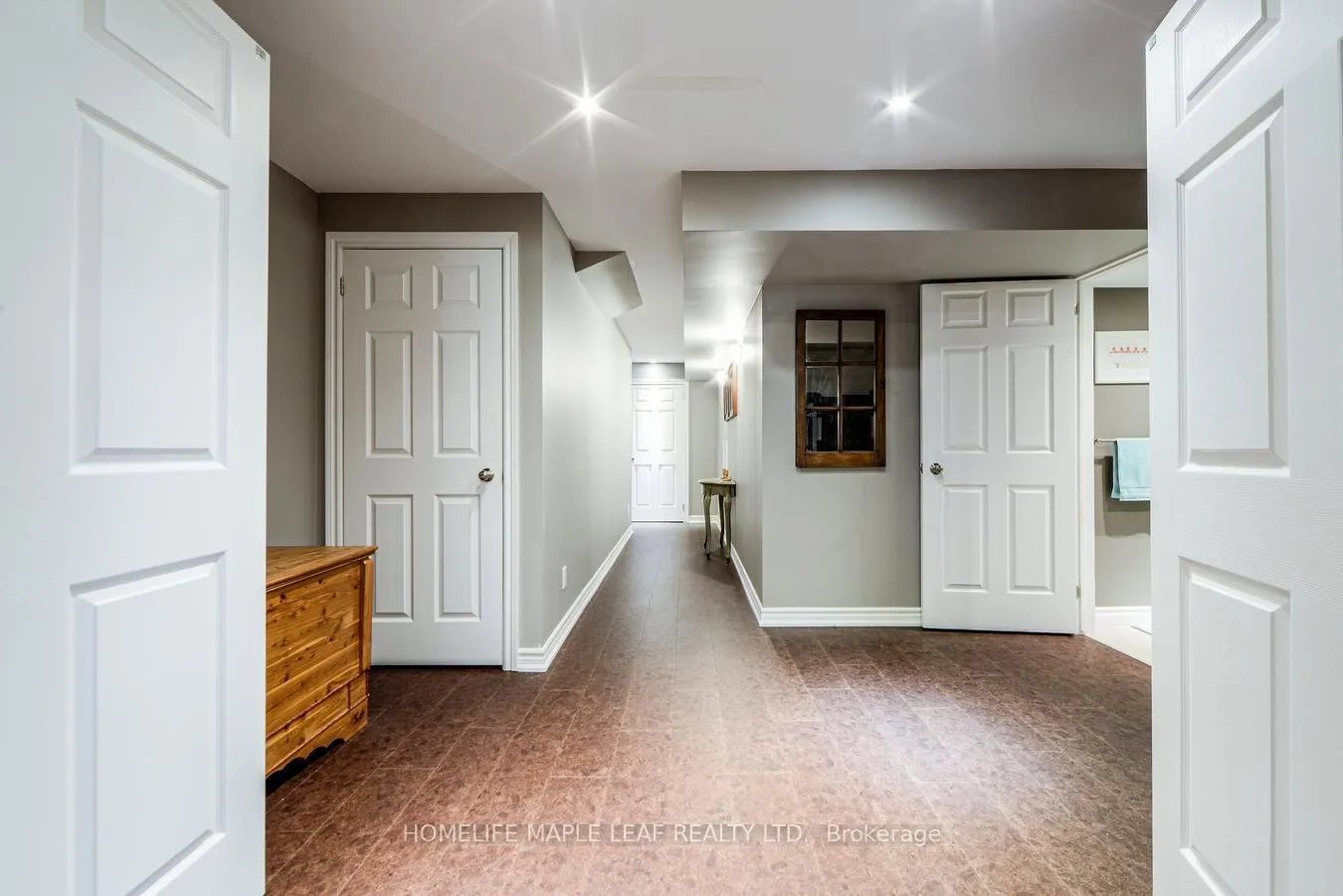 Photo 35 of 65 Cathedral Court, Hamilton, Waterdown — HOMEH