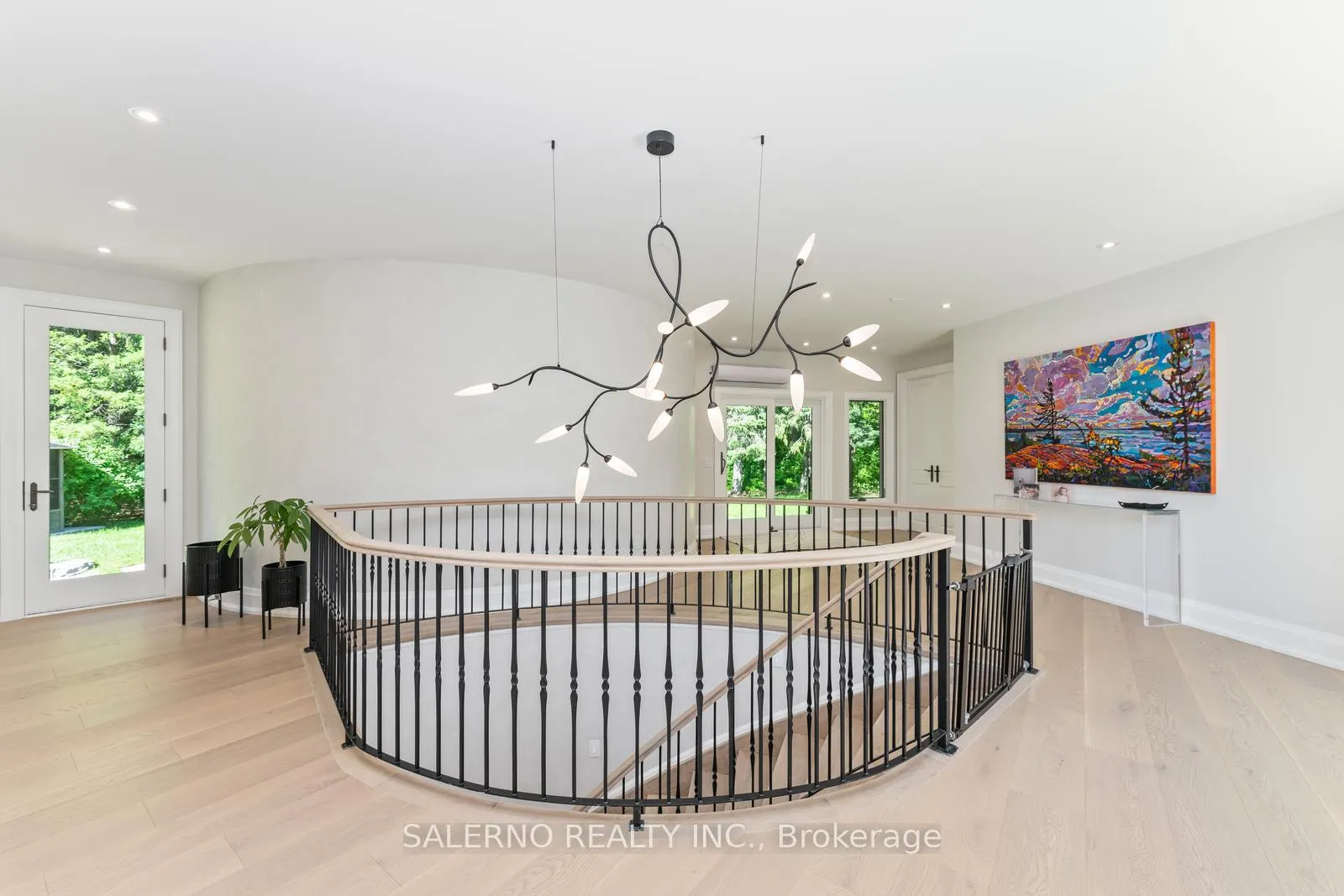 Photo 6 of 290 Kingscross Drive, King, King City — HOMEH