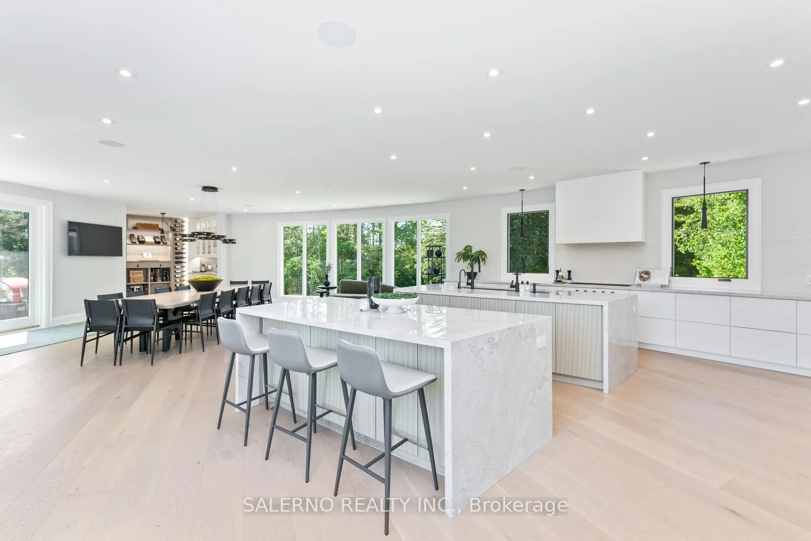 Photo 8 of 290 Kingscross Drive, King, King City — HOMEH