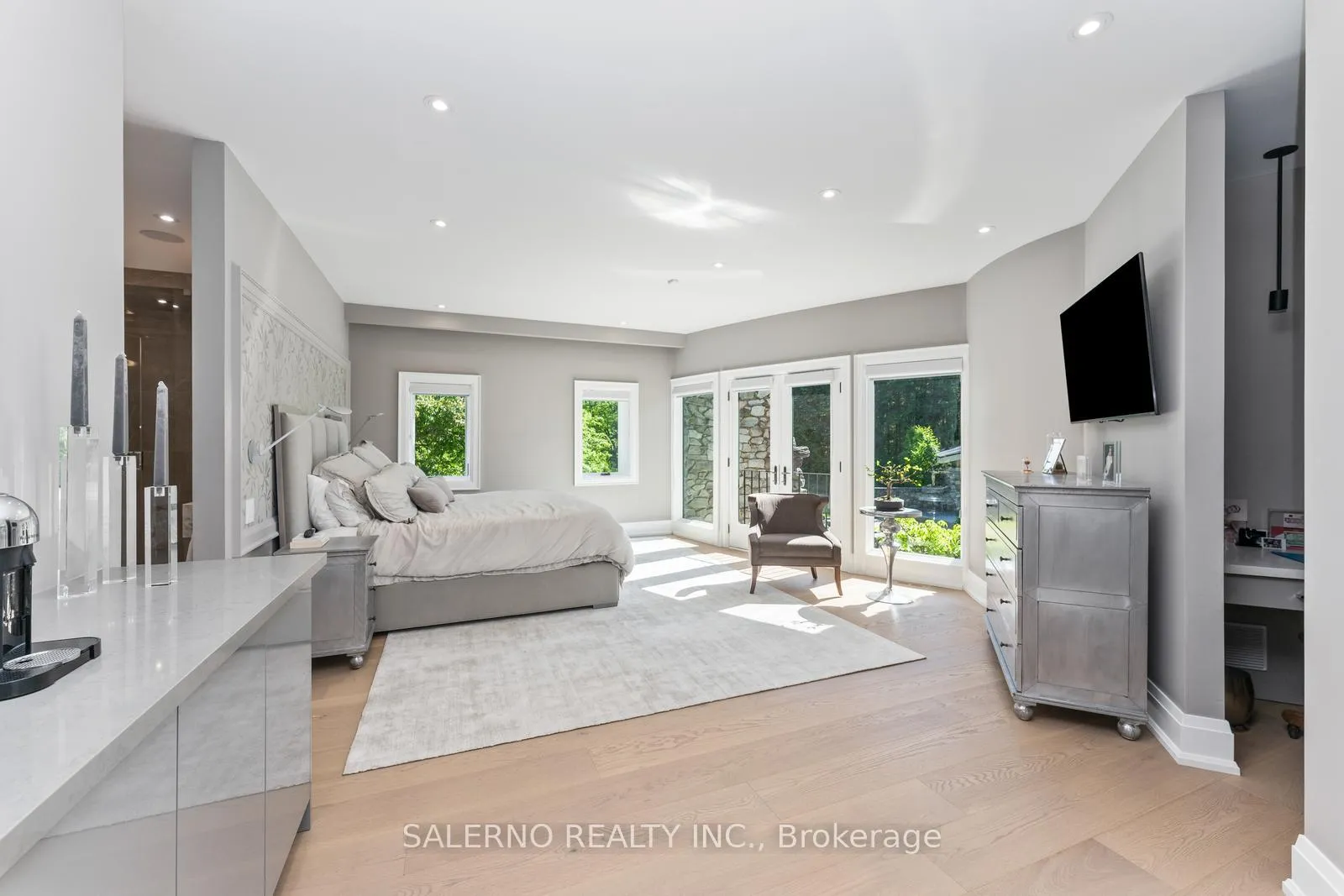 Photo 14 of 290 Kingscross Drive, King, King City — HOMEH