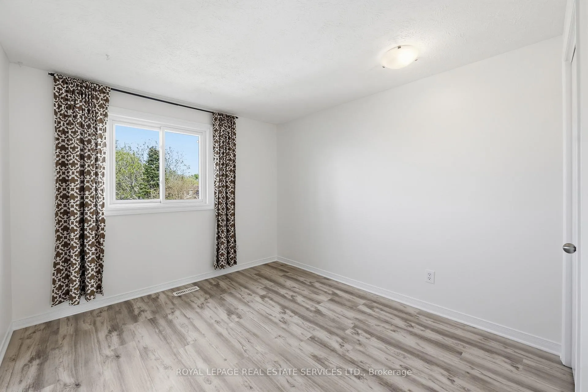 Photo 17 of 46 Lisbon Pines Drive, Cambridge, Little's Corners — HOMEH