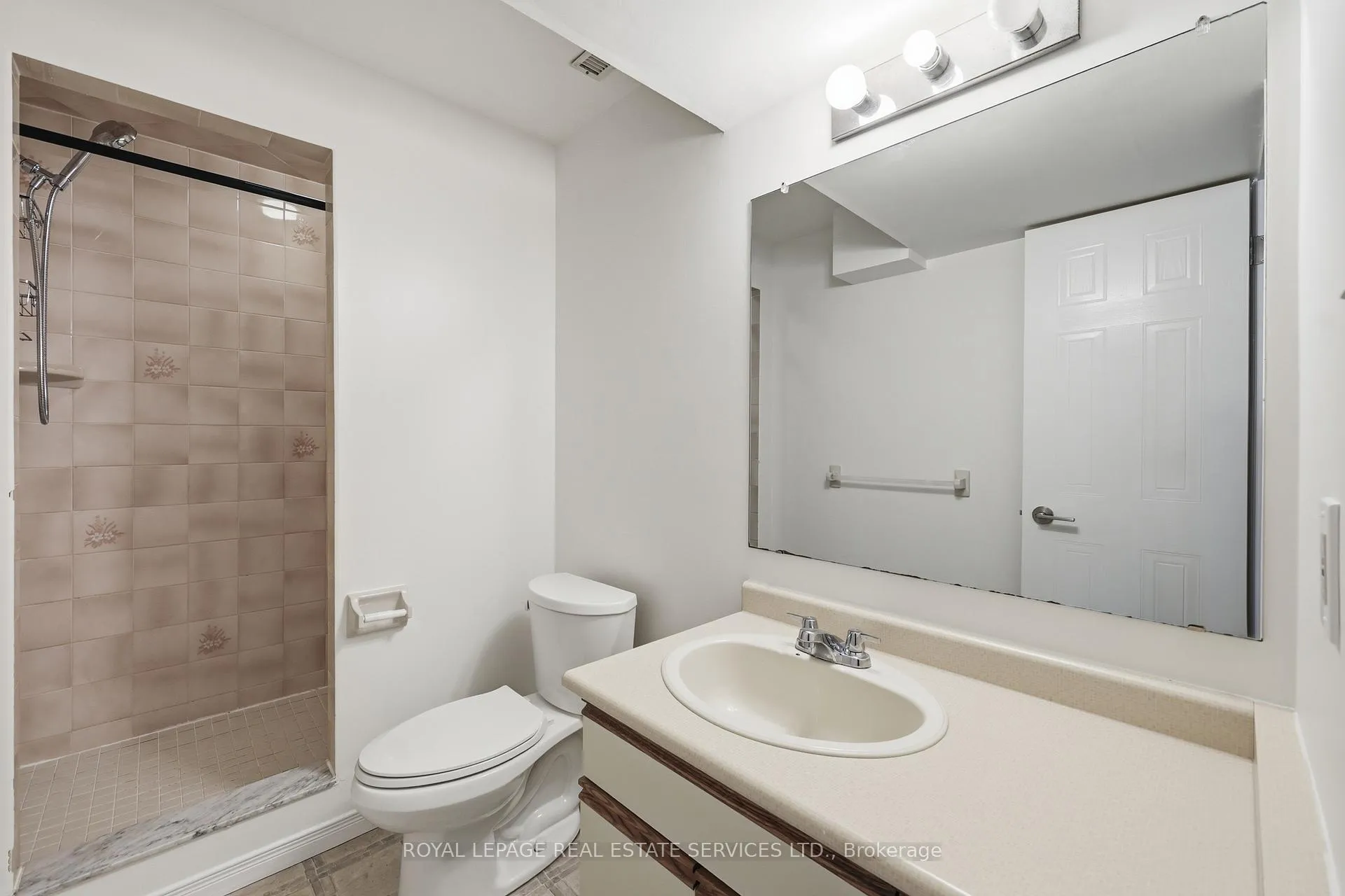 Photo 22 of 46 Lisbon Pines Drive, Cambridge, Little's Corners — HOMEH