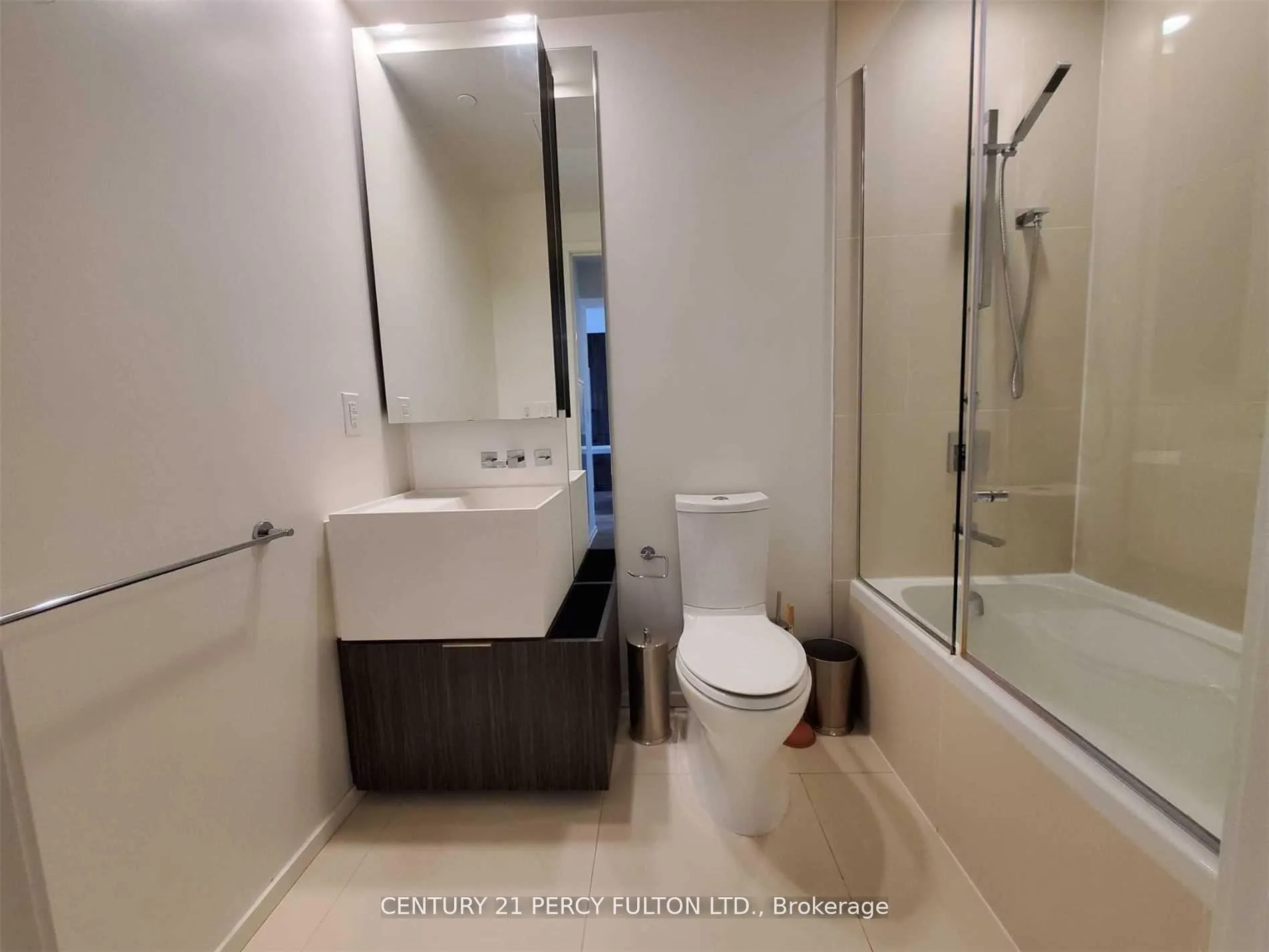 Photo 5 of Unit 3206, 1 Bloor Street, Toronto, Church-Yonge Corridor — HOMEH