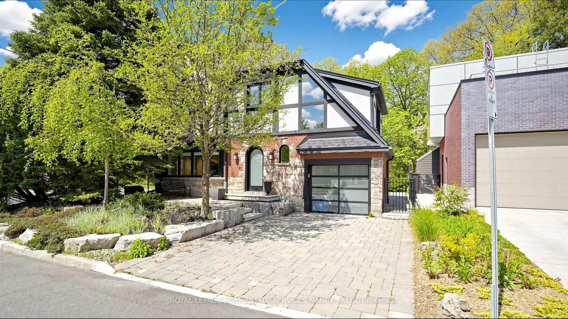 Photo 3 of 3 Oakwood Place, Hamilton, Westdale — HOMEH