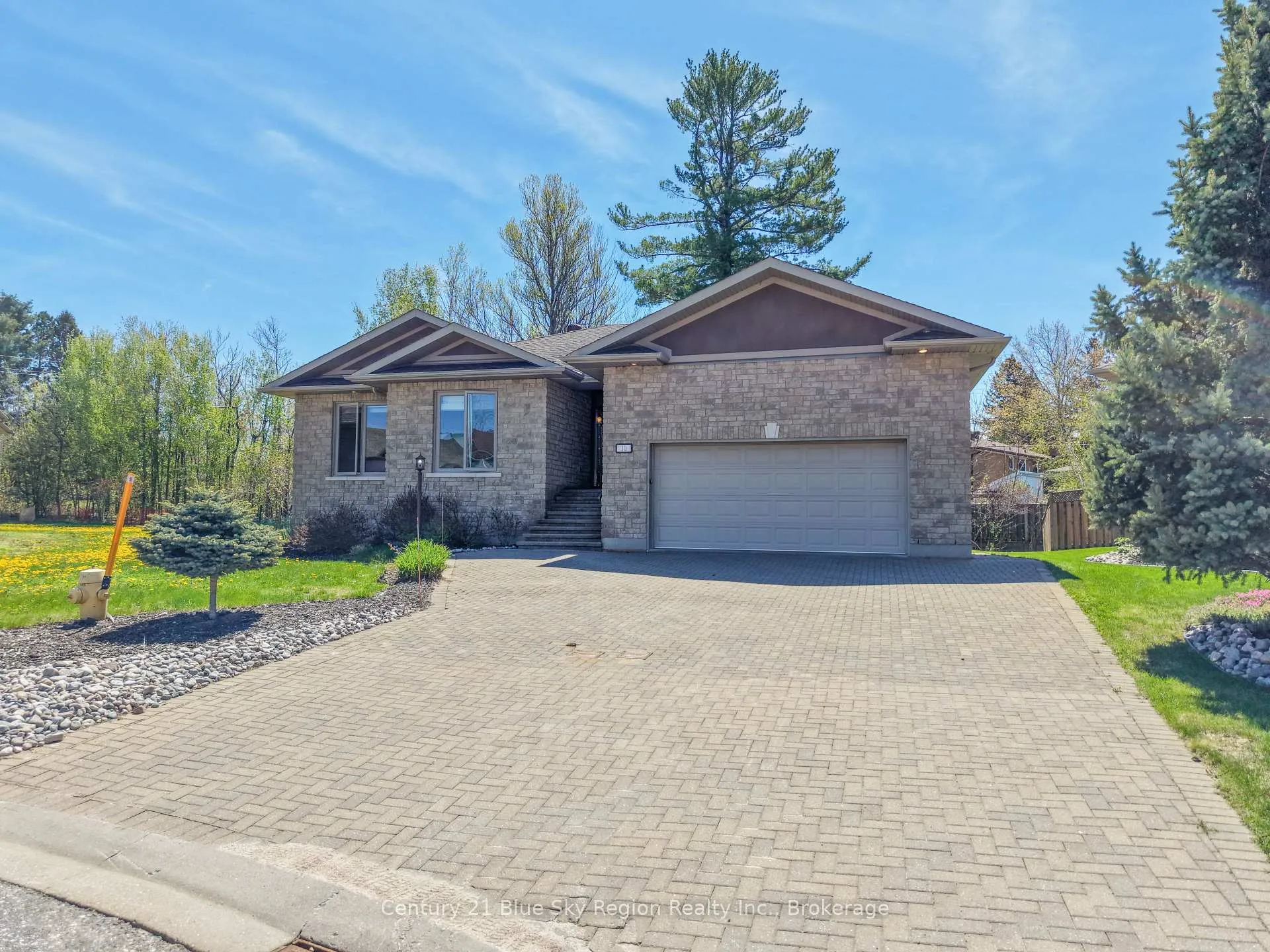 Photo 1 of 10 Linden Lane, North Bay, Widdifield — HOMEH