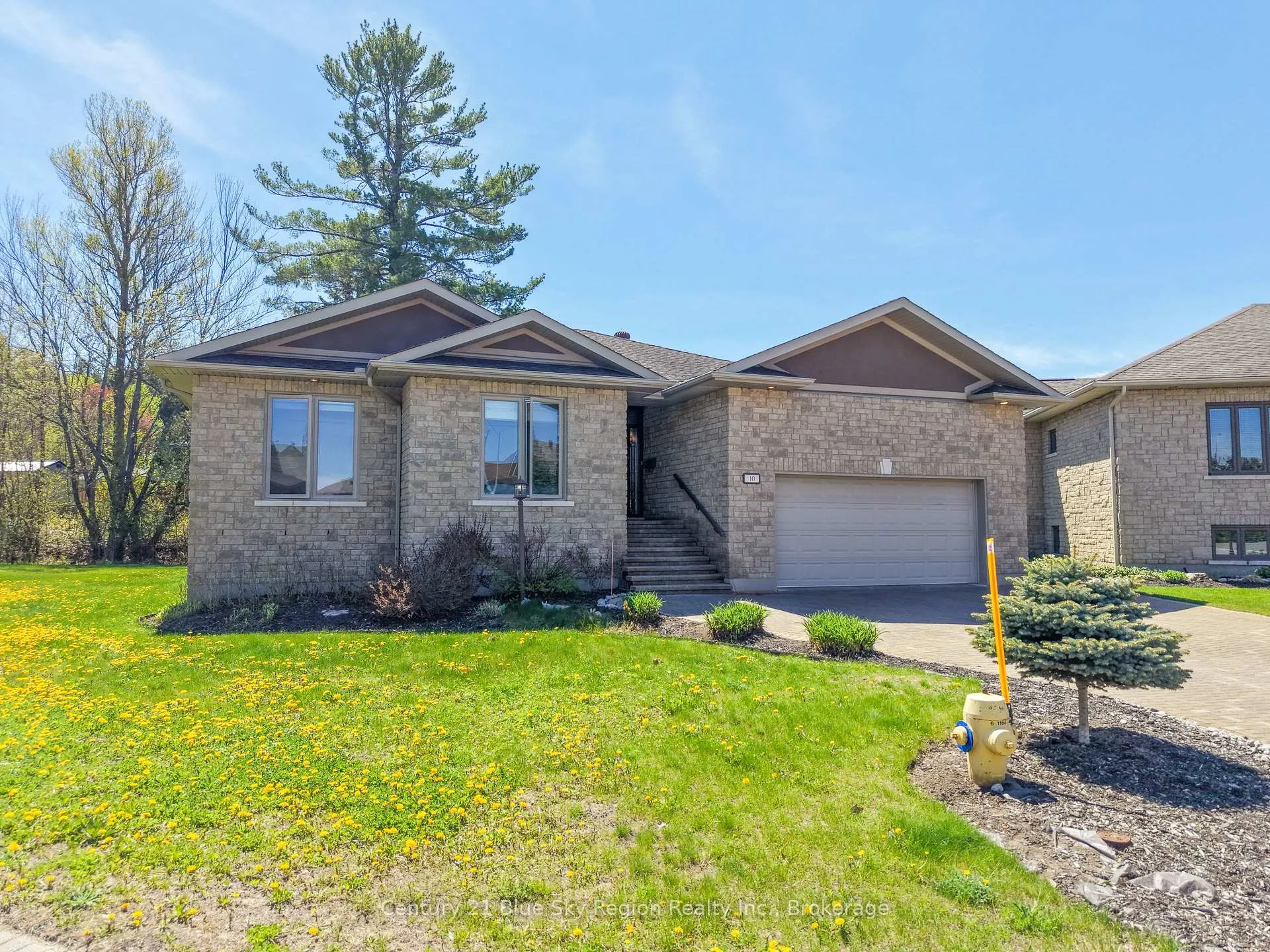 Photo 2 of 10 Linden Lane, North Bay, Widdifield — HOMEH