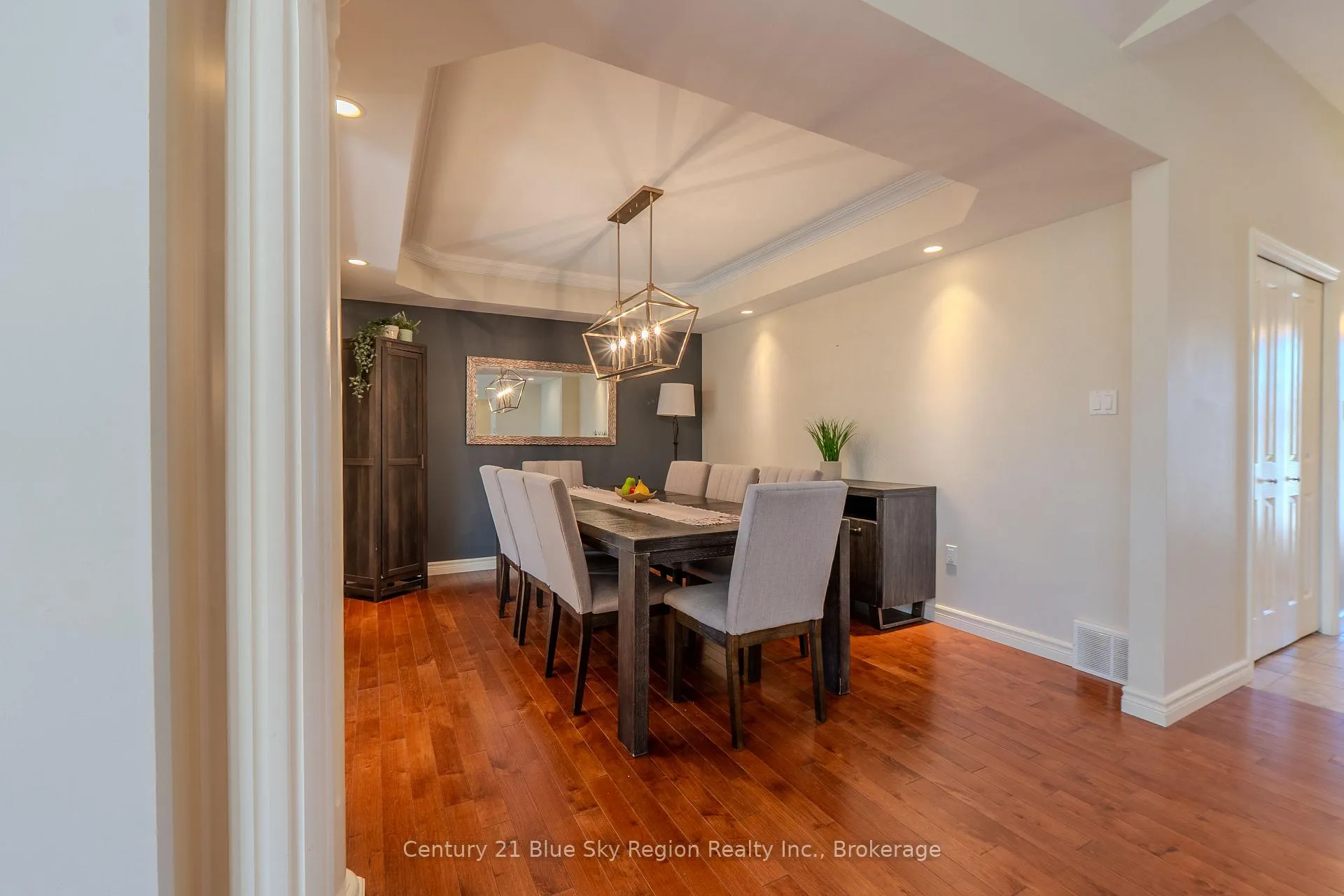 Photo 6 of 10 Linden Lane, North Bay, Widdifield — HOMEH