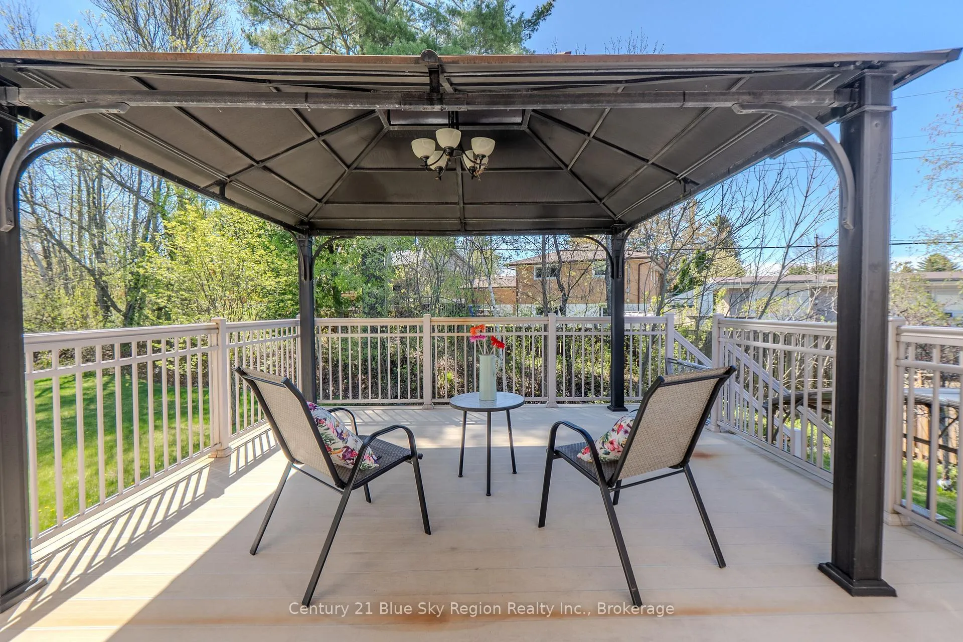 Photo 16 of 10 Linden Lane, North Bay, Widdifield — HOMEH