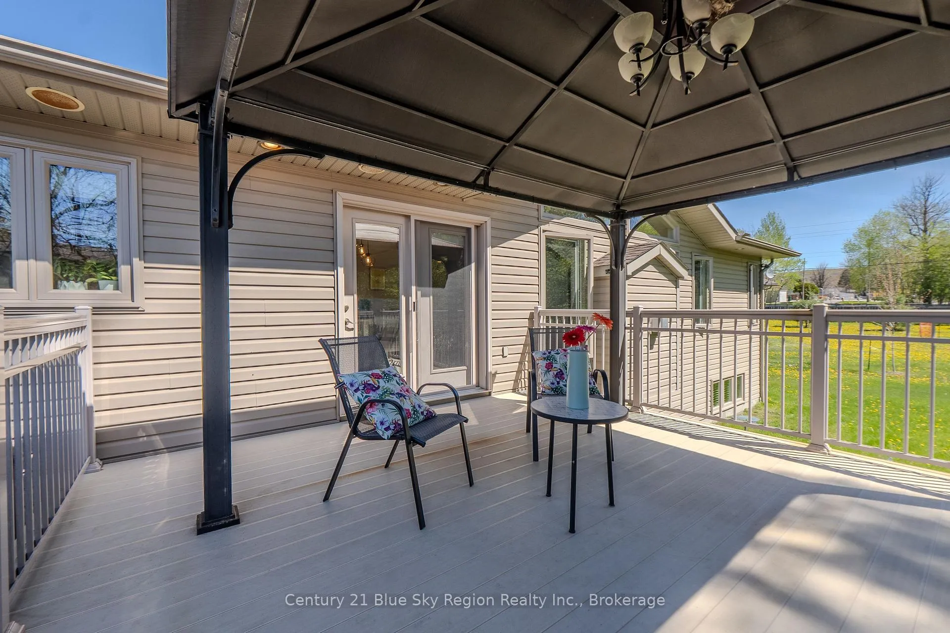 Photo 17 of 10 Linden Lane, North Bay, Widdifield — HOMEH