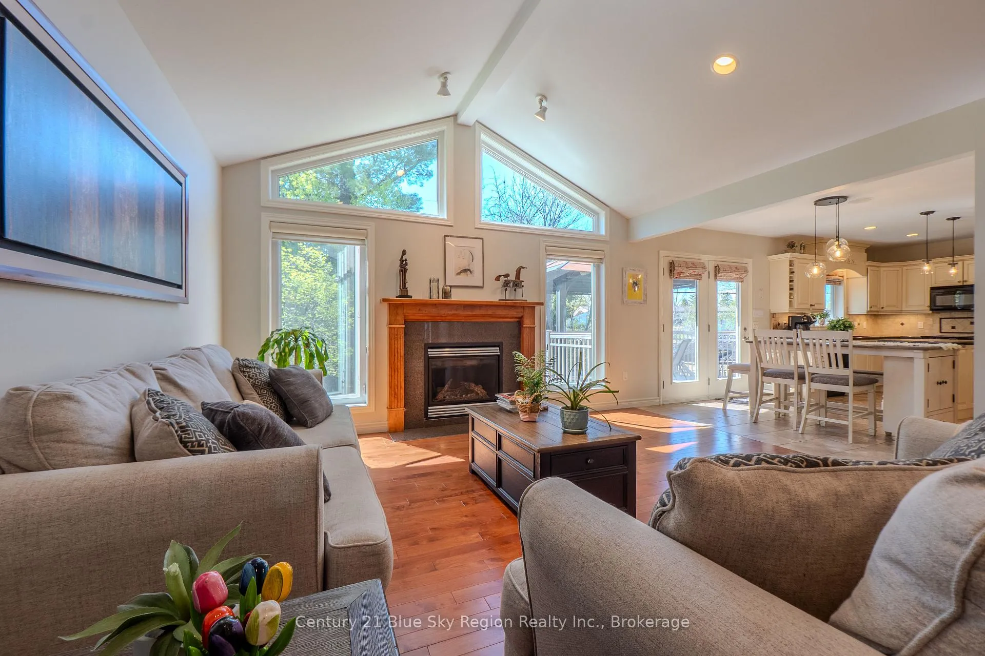 Photo 21 of 10 Linden Lane, North Bay, Widdifield — HOMEH
