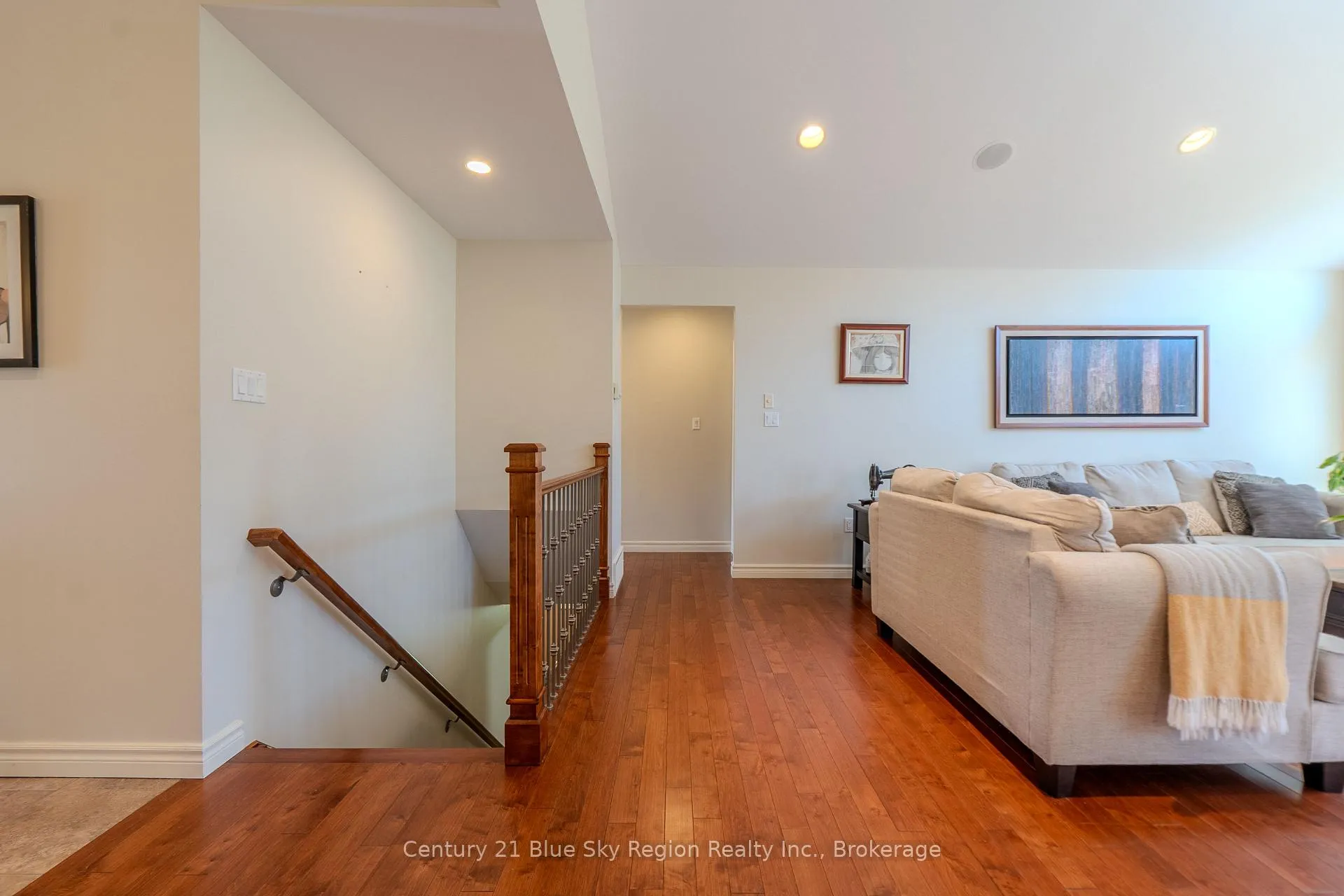 Photo 23 of 10 Linden Lane, North Bay, Widdifield — HOMEH