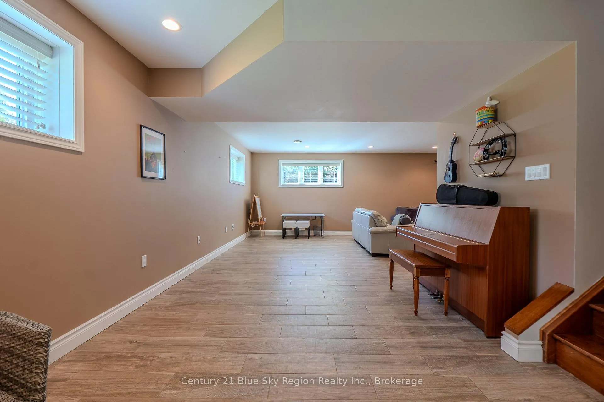 Photo 36 of 10 Linden Lane, North Bay, Widdifield — HOMEH