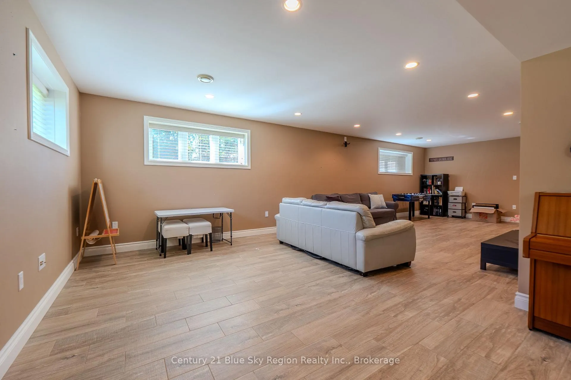 Photo 37 of 10 Linden Lane, North Bay, Widdifield — HOMEH
