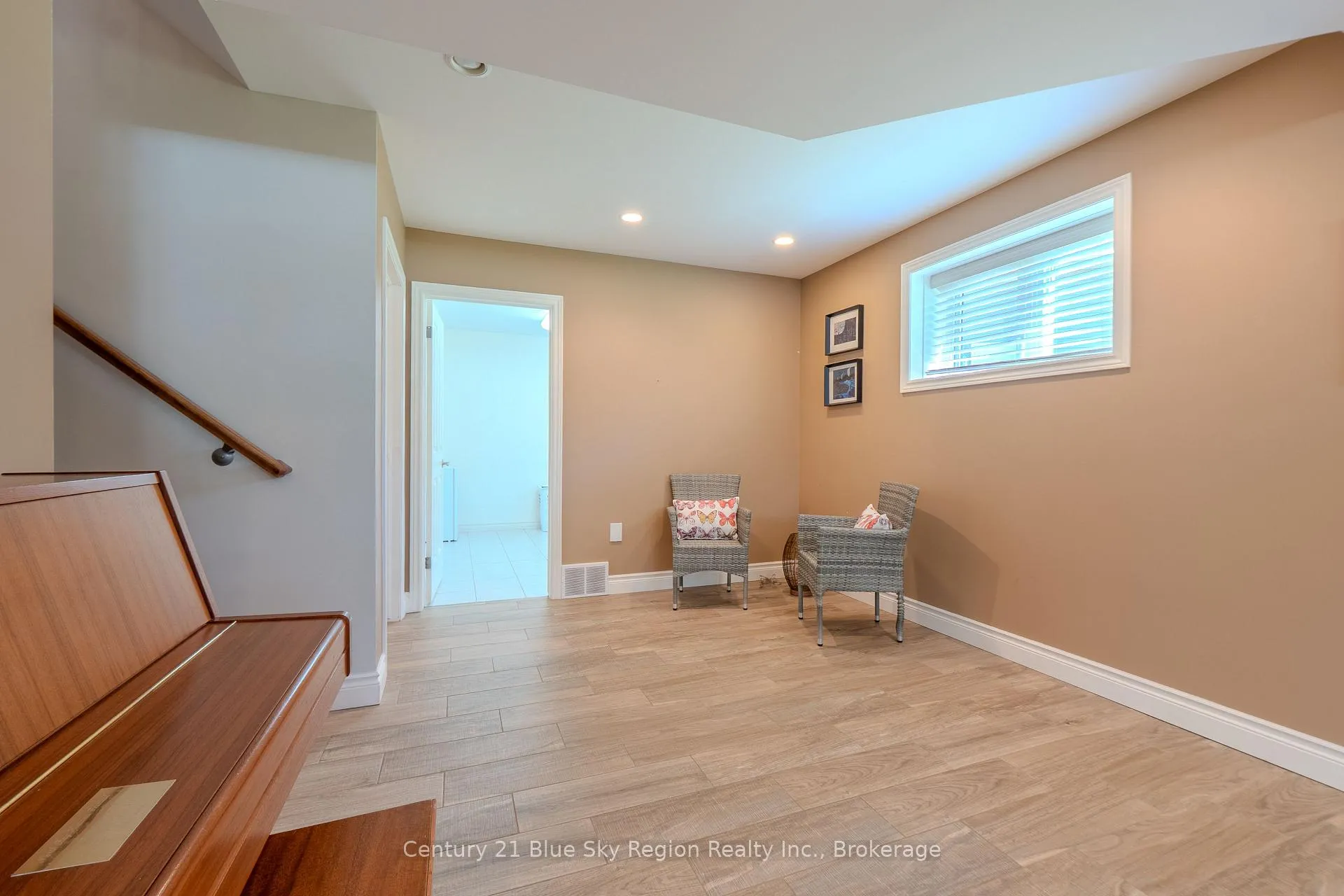 Photo 45 of 10 Linden Lane, North Bay, Widdifield — HOMEH