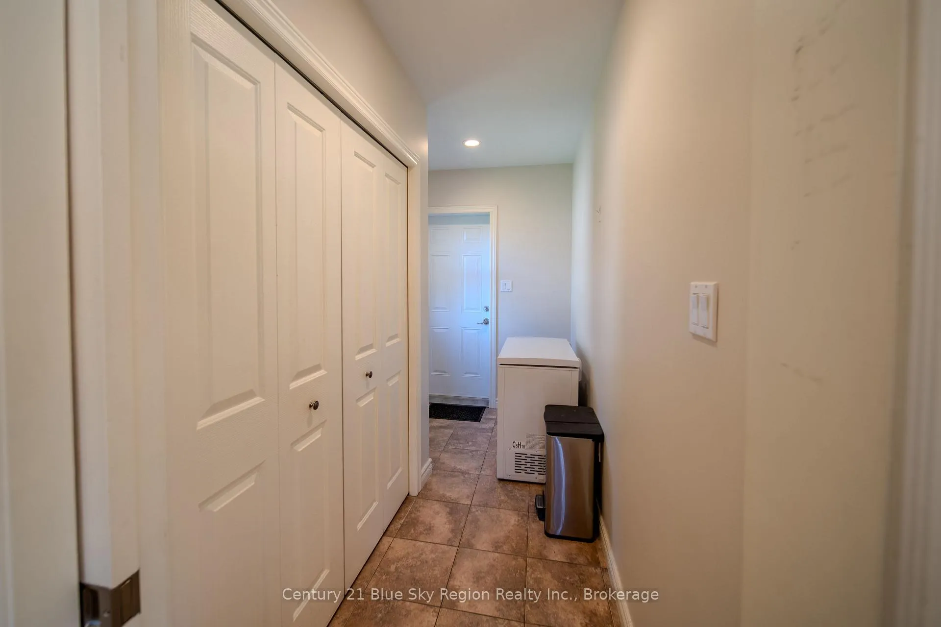 Photo 48 of 10 Linden Lane, North Bay, Widdifield — HOMEH
