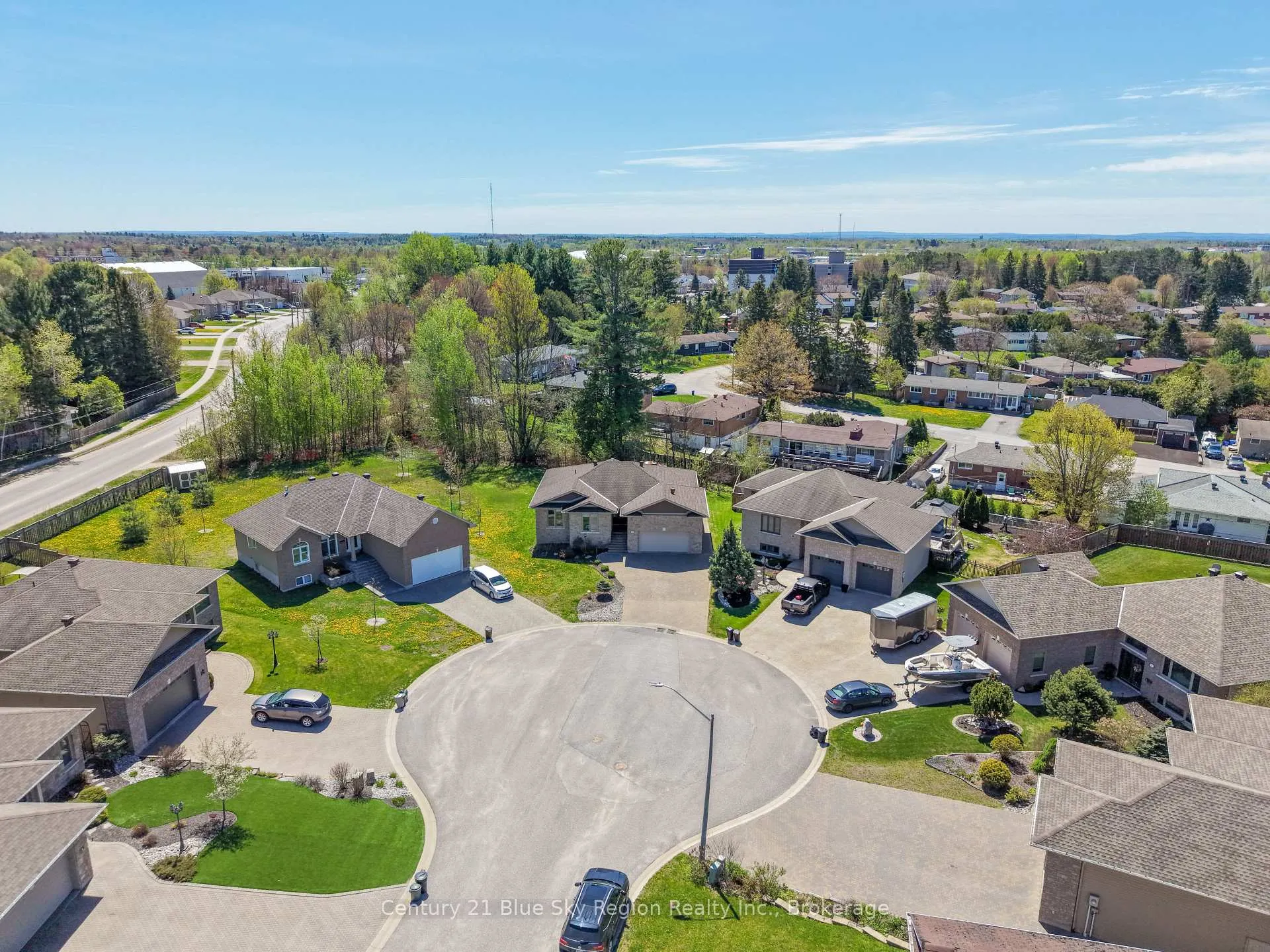 Photo 49 of 10 Linden Lane, North Bay, Widdifield — HOMEH