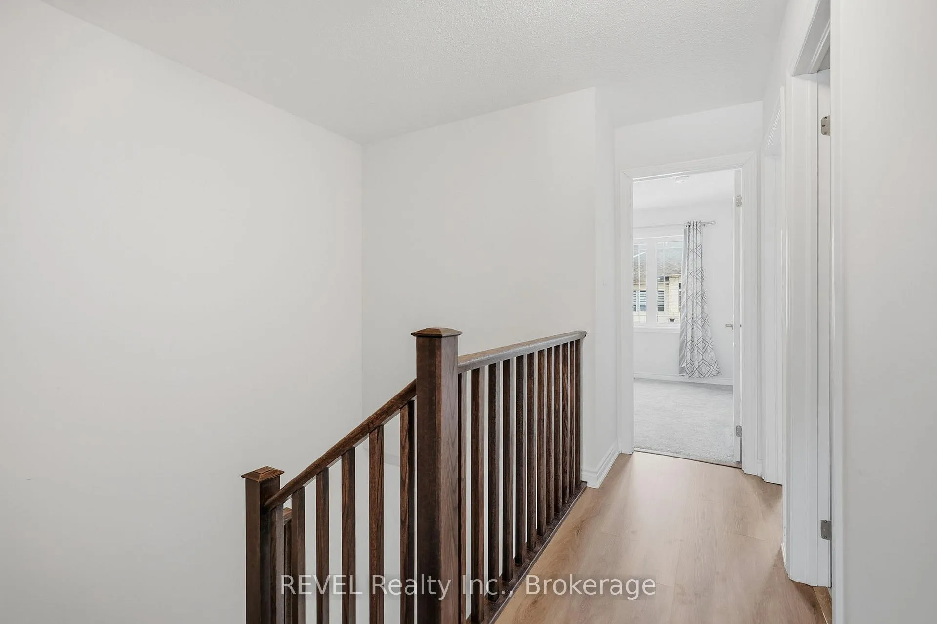 Photo 23 of 27 Admiral Road, Welland, Hwy 406/Welland — HOMEH