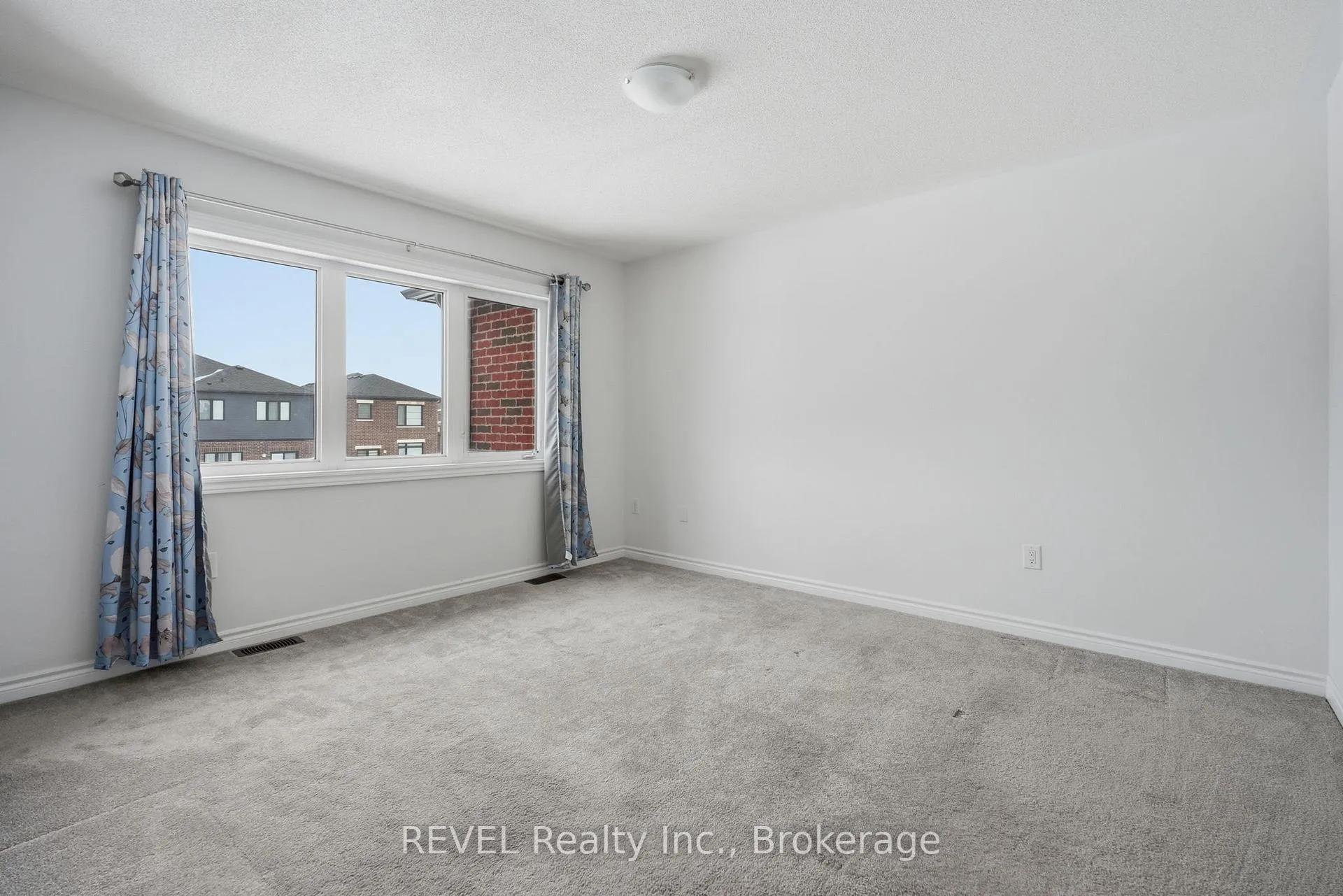 Photo 24 of 27 Admiral Road, Welland, Hwy 406/Welland — HOMEH
