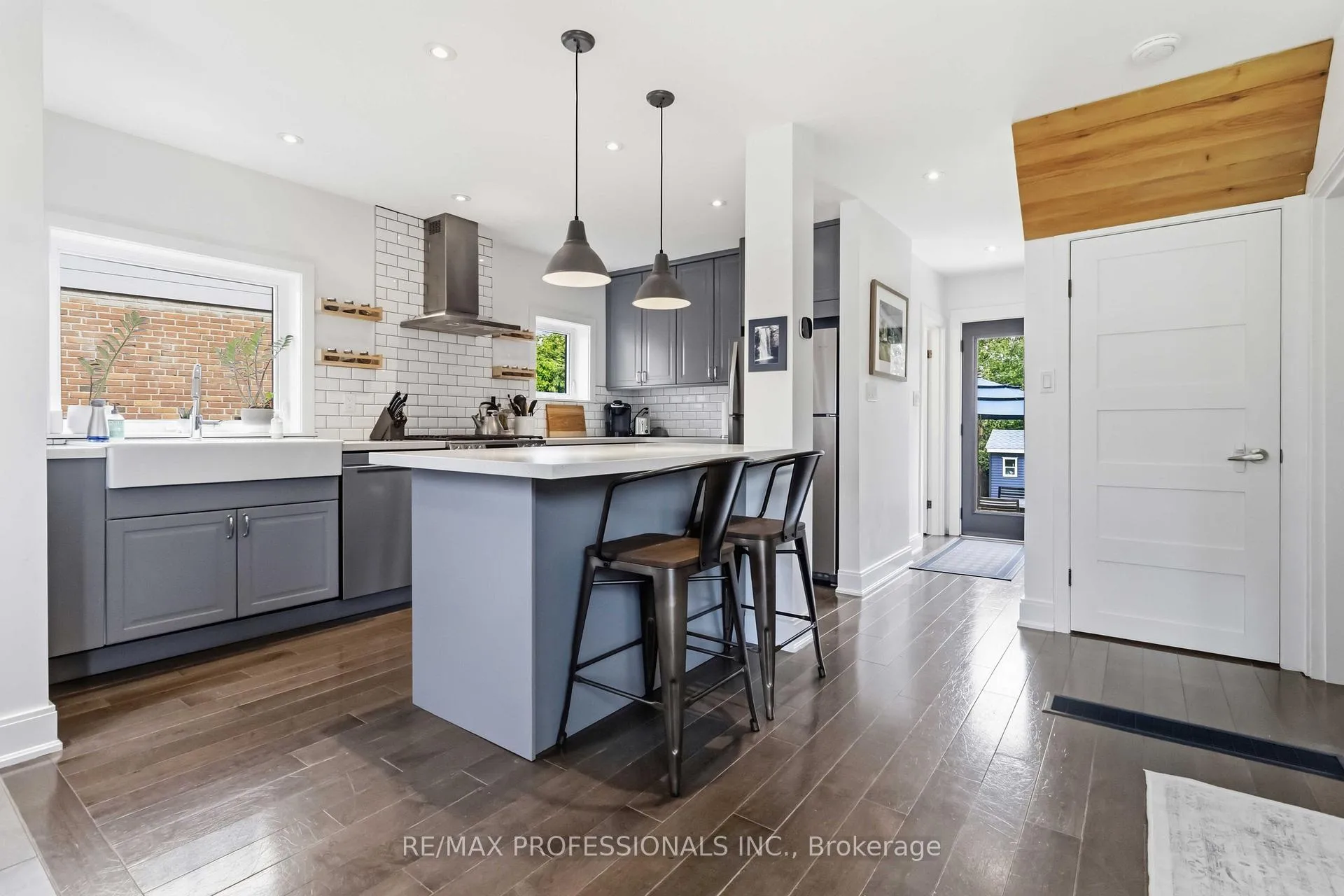 Photo 6 of 3 Snaresbrook Drive, Etobicoke, Rexdale-Kipling — HOMEH