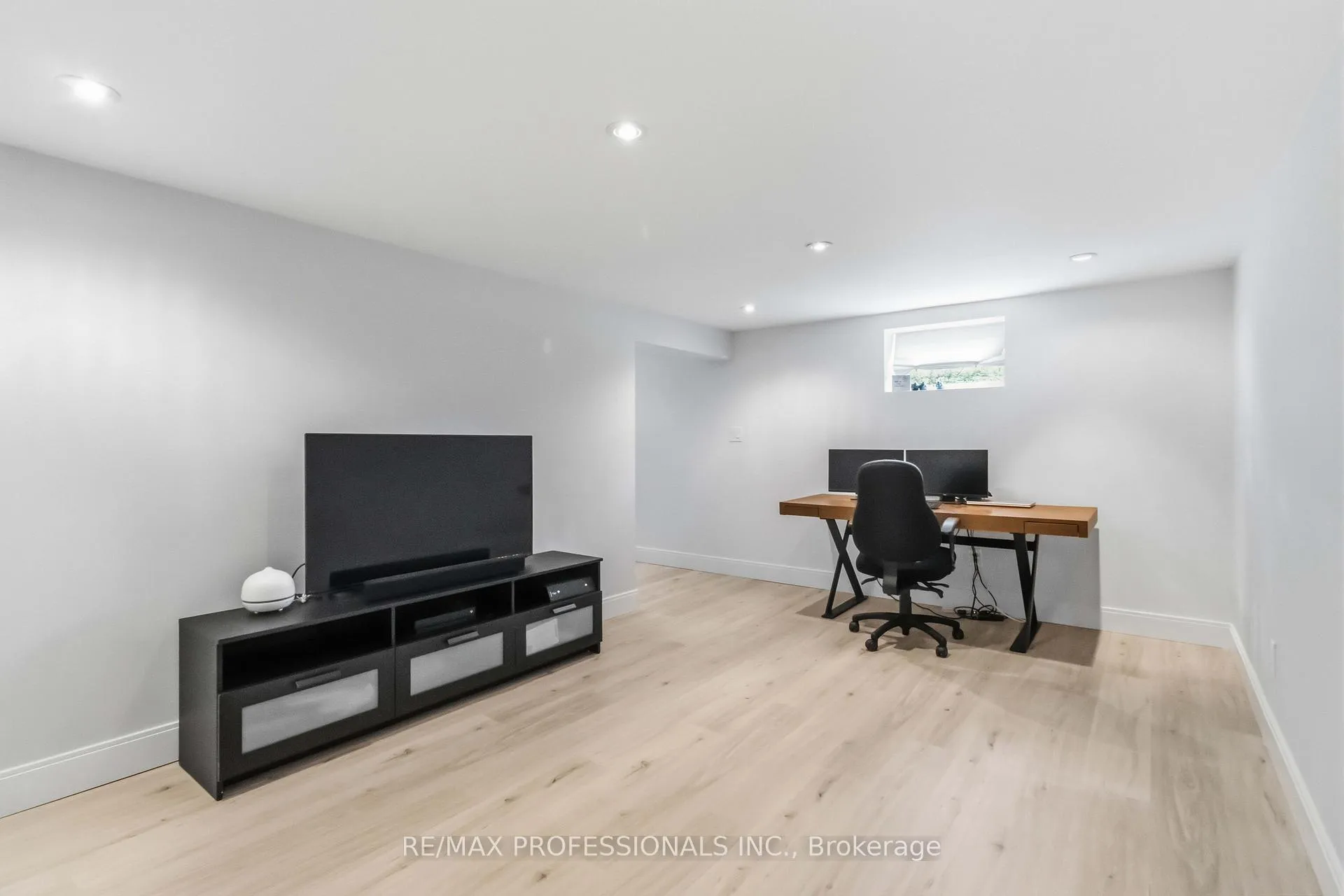 Photo 16 of 3 Snaresbrook Drive, Etobicoke, Rexdale-Kipling — HOMEH