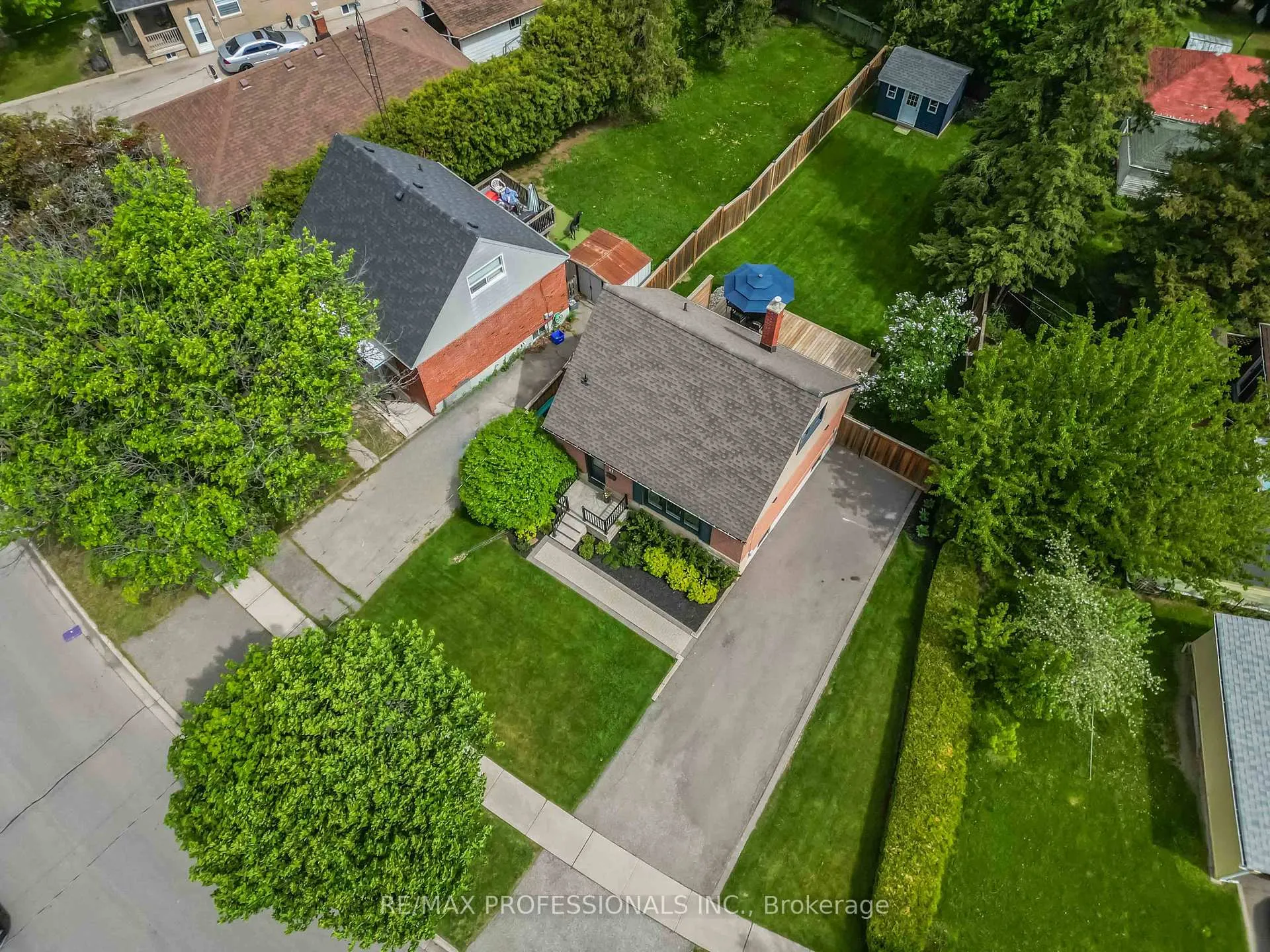Photo 24 of 3 Snaresbrook Drive, Etobicoke, Rexdale-Kipling — HOMEH