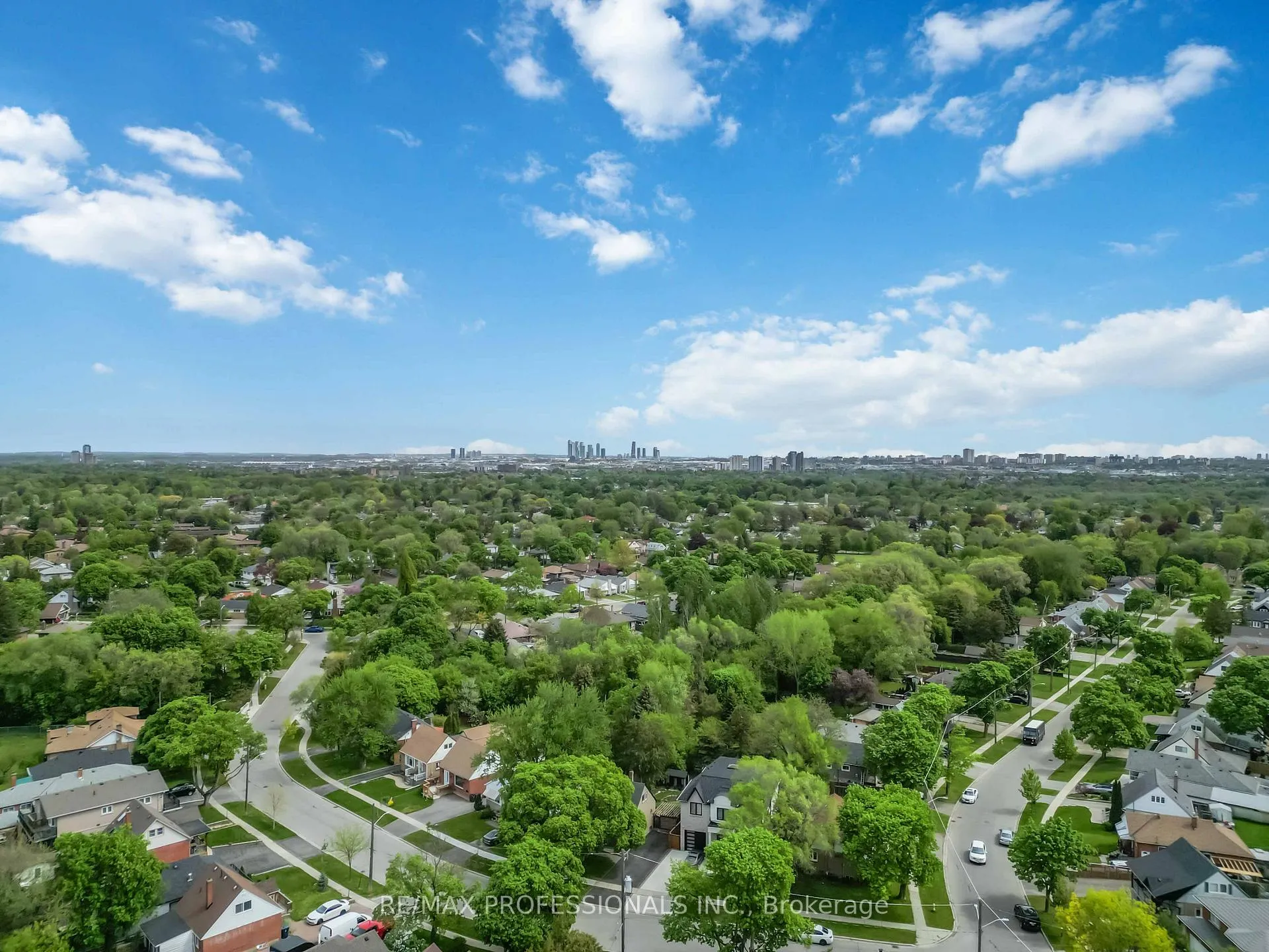 Photo 28 of 3 Snaresbrook Drive, Etobicoke, Rexdale-Kipling — HOMEH