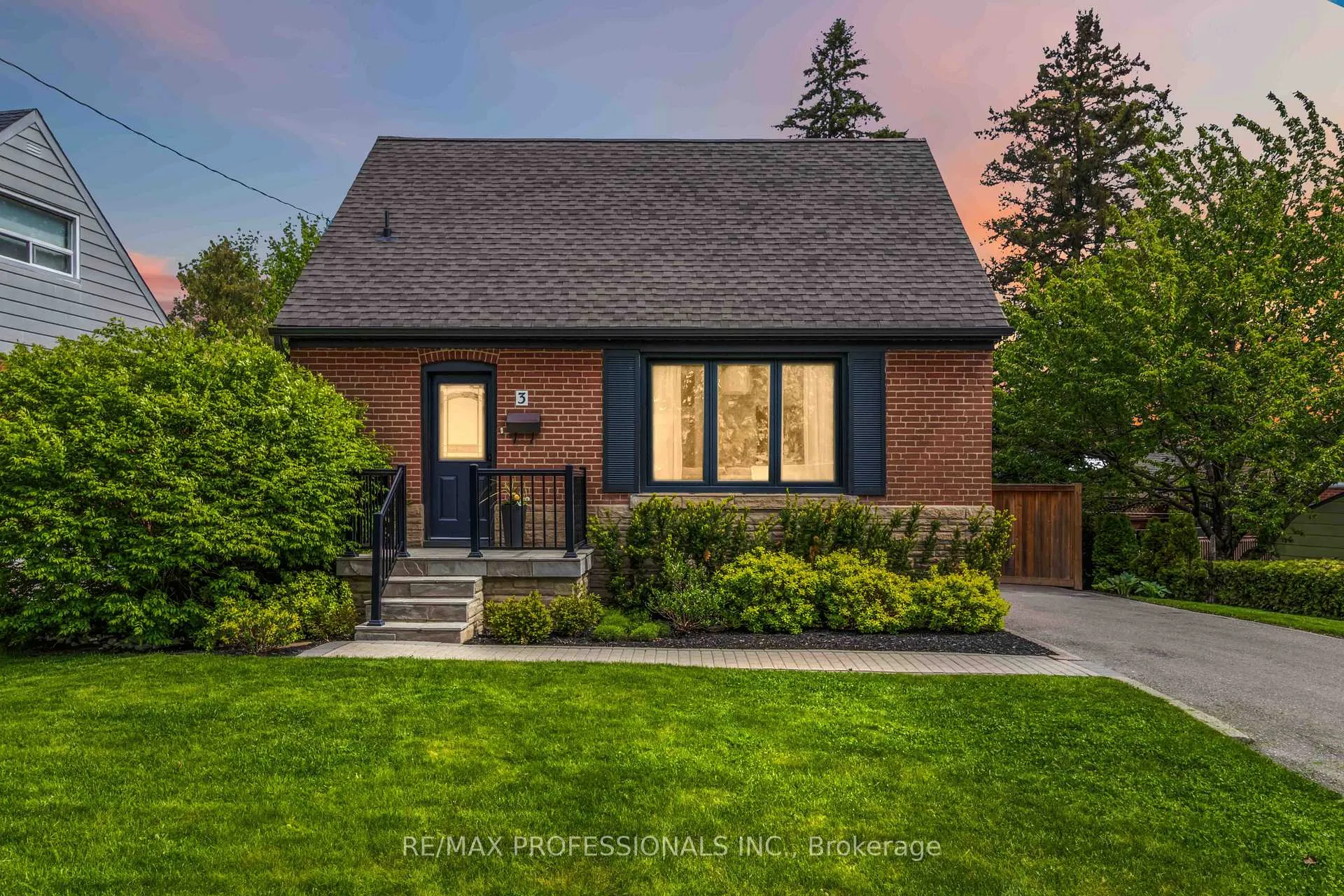 Photo 29 of 3 Snaresbrook Drive, Etobicoke, Rexdale-Kipling — HOMEH