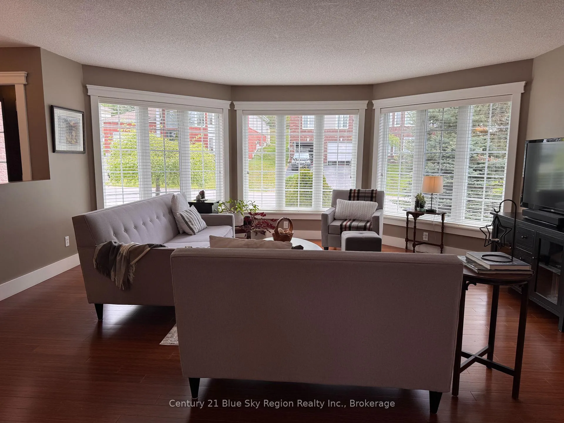 Photo 4 of 125 Bain Drive, North Bay, Airport — HOMEH