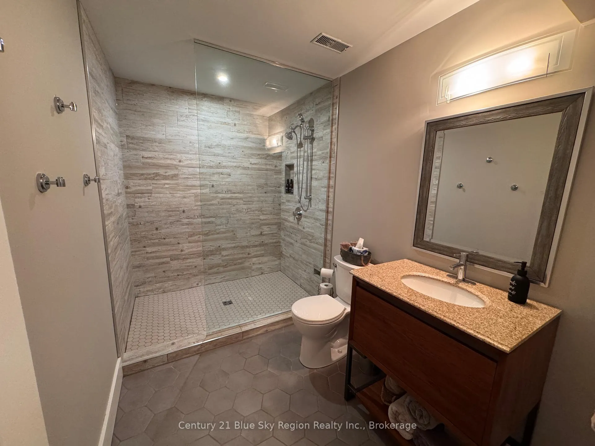 Photo 25 of 125 Bain Drive, North Bay, Airport — HOMEH