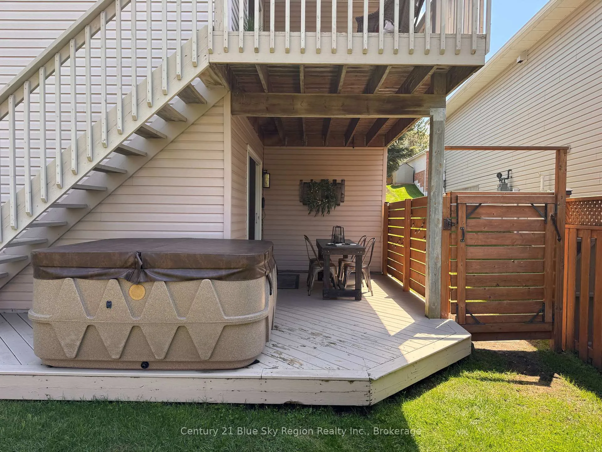 Photo 27 of 125 Bain Drive, North Bay, Airport — HOMEH