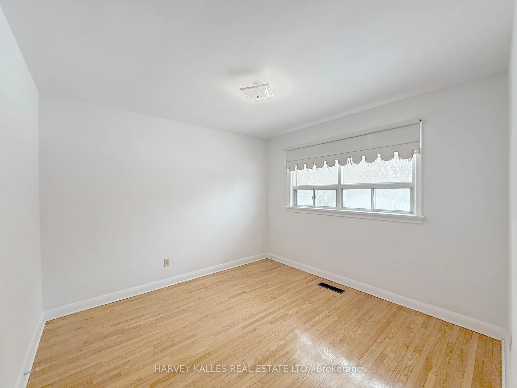 Photo 8 of 214 Dixon Road, Etobicoke, Kingsview Village-The Westway — HOMEH