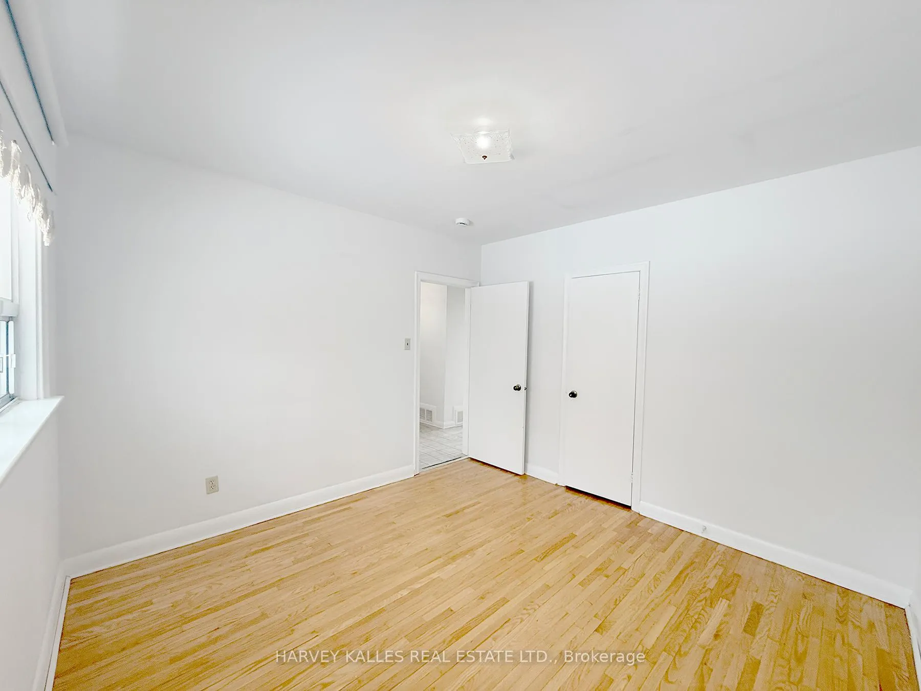 Photo 9 of 214 Dixon Road, Etobicoke, Kingsview Village-The Westway — HOMEH