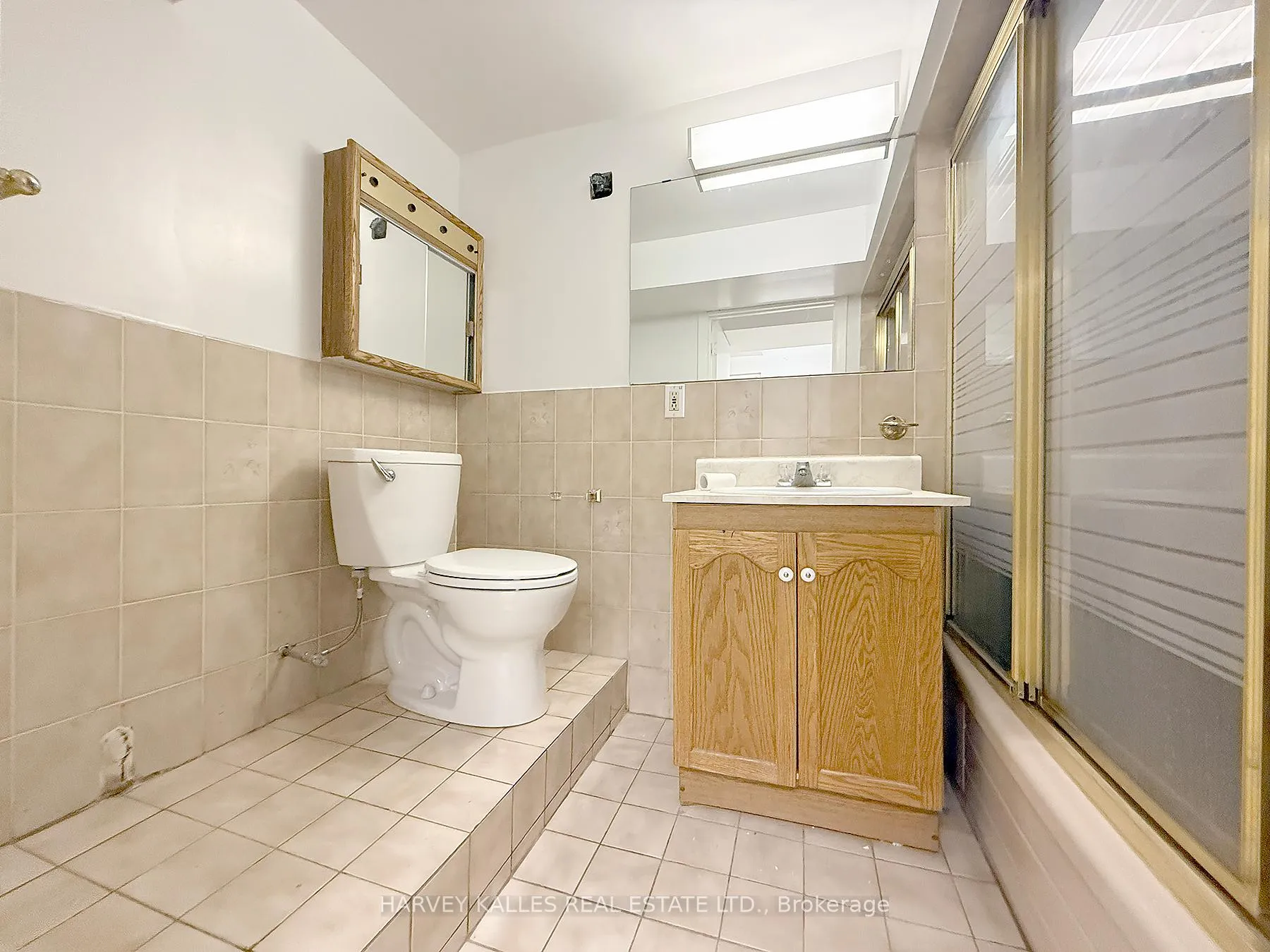 Photo 16 of 214 Dixon Road, Etobicoke, Kingsview Village-The Westway — HOMEH