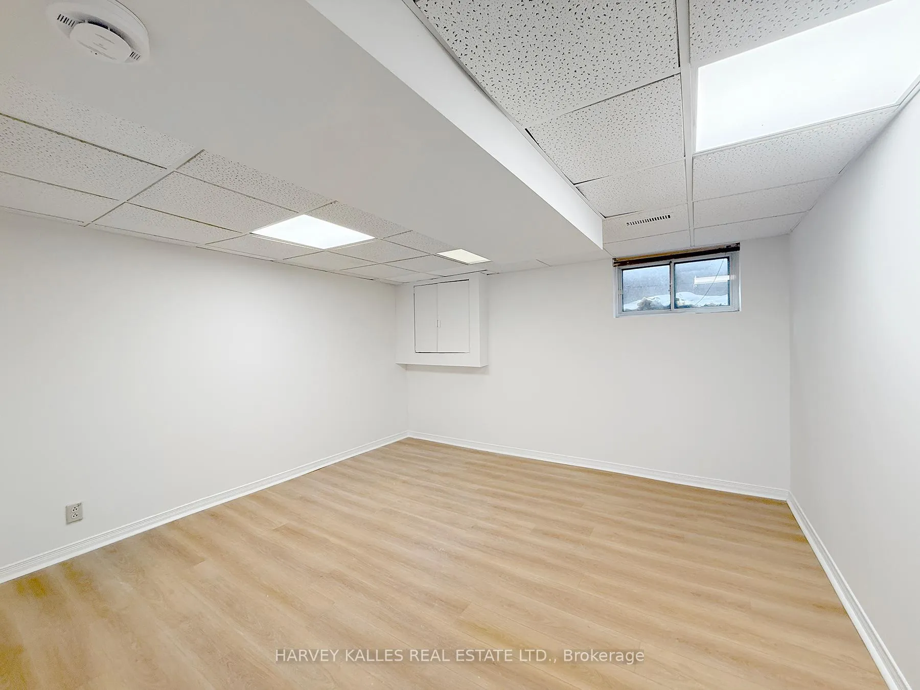 Photo 17 of 214 Dixon Road, Etobicoke, Kingsview Village-The Westway — HOMEH