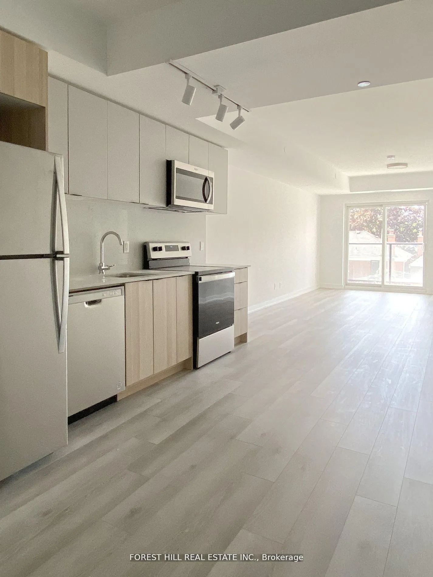 Photo 3 of Unit 309, 2000 Bathurst Street, Toronto, Humewood-Cedarvale — HOMEH