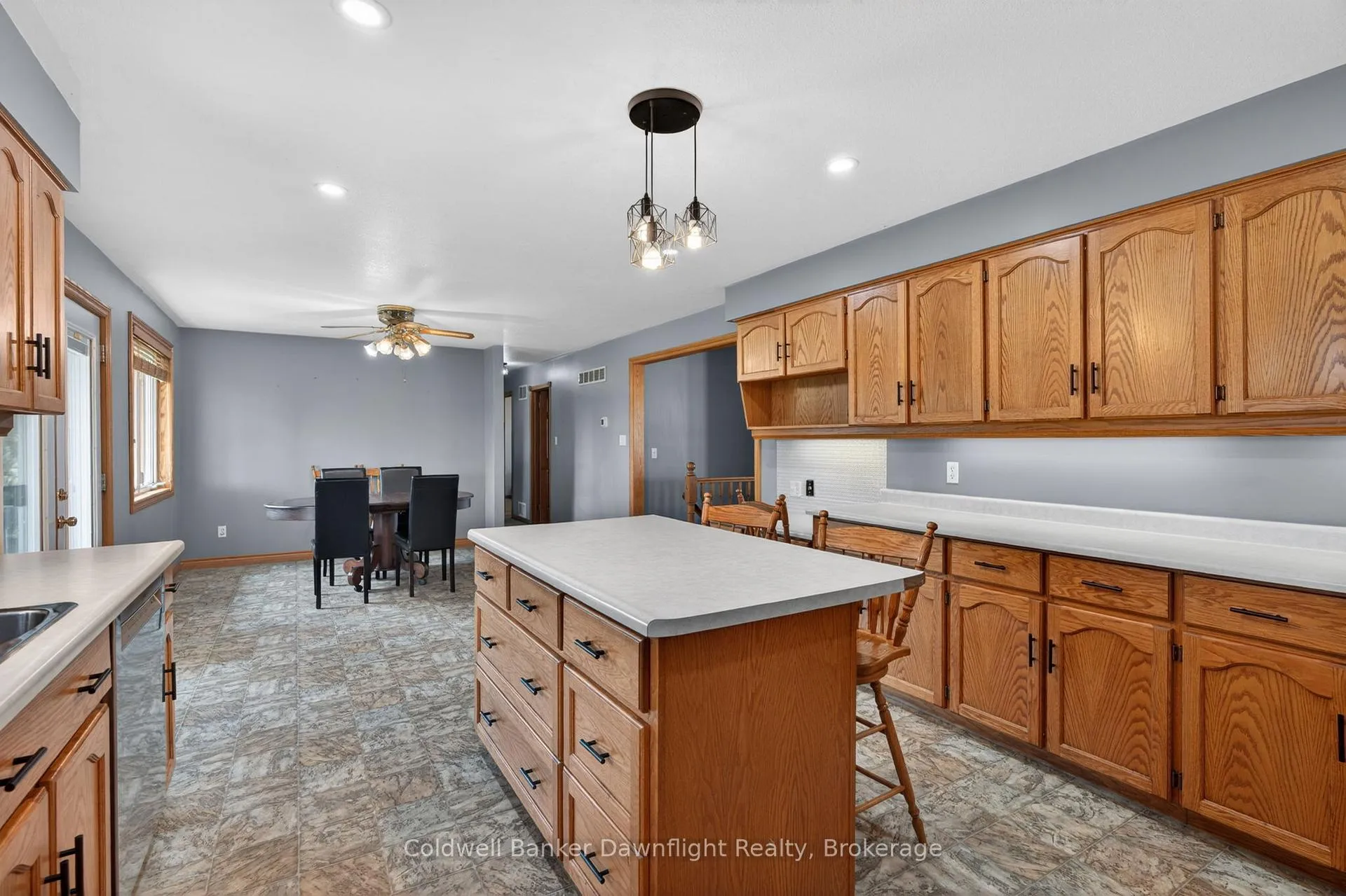 Photo 14 of 42633 Moncrieff Road, Morris Turnberry, Morris — HOMEH
