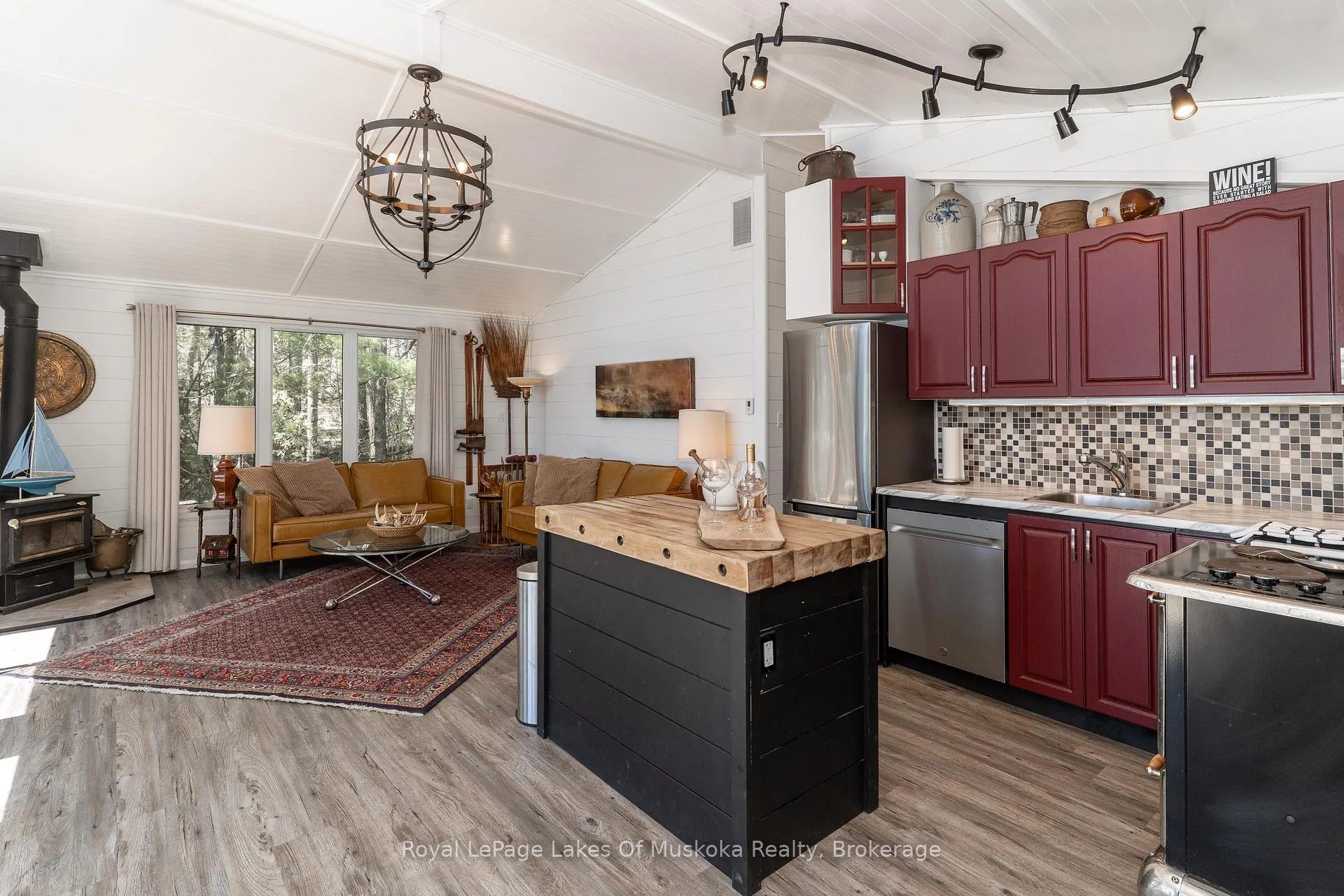 Photo 5 of Unit Unit 1, 1319 Silver Lake Road, Gravenhurst, Muskoka (S) — HOMEH