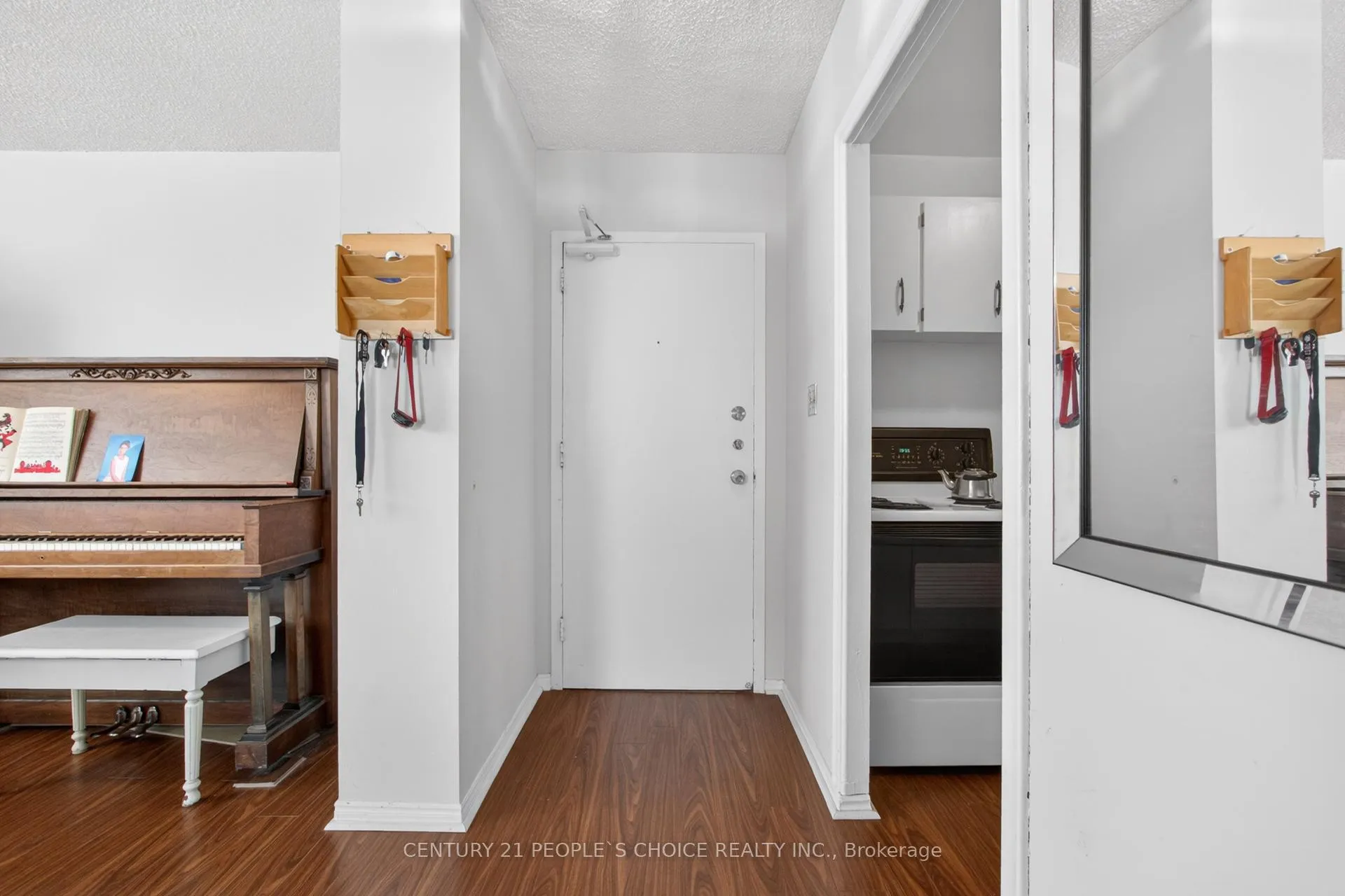 Photo 5 of Unit 601, 340 Dixon Road, Etobicoke, Kingsview Village-The Westway — HOMEH