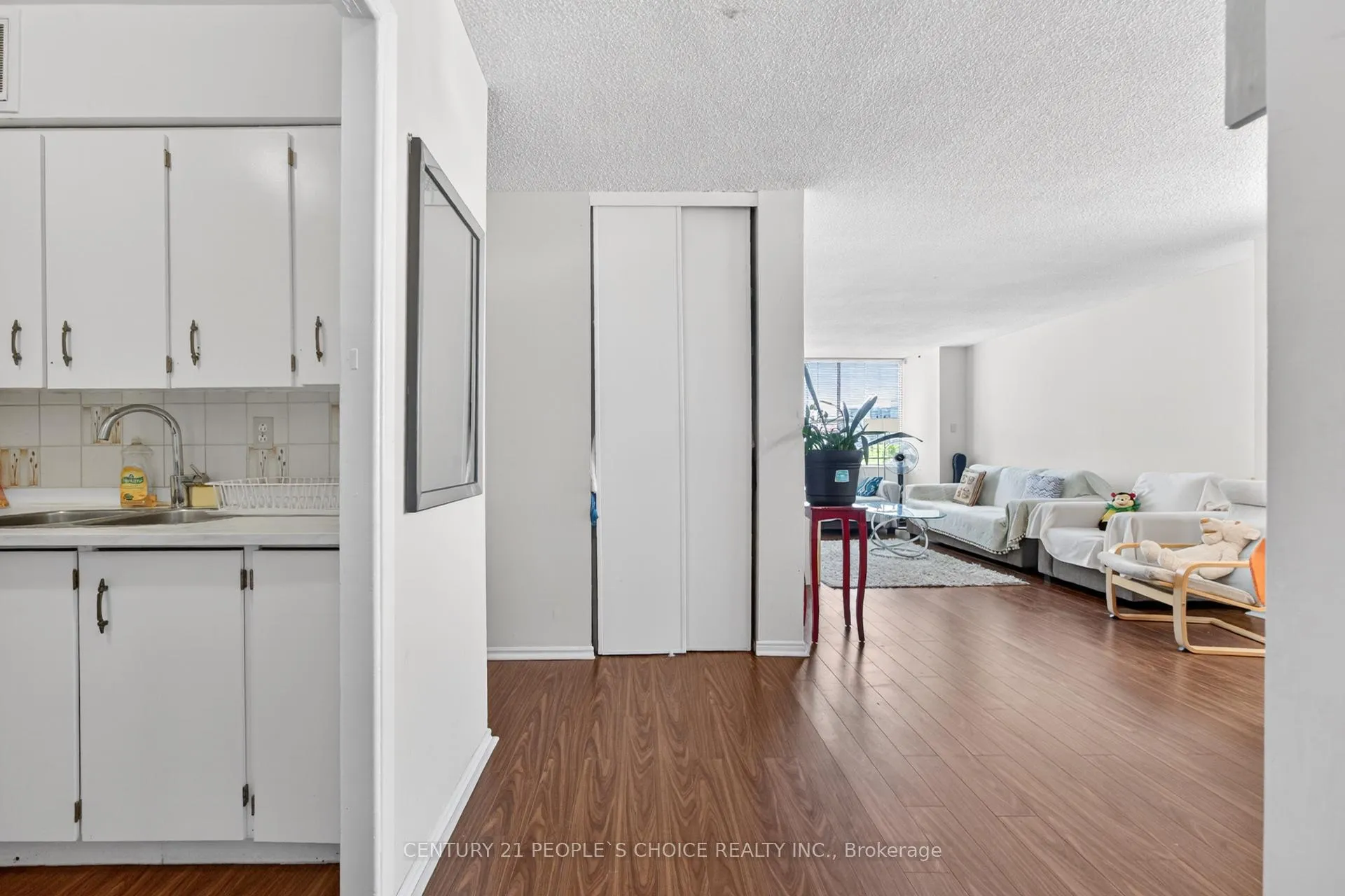 Photo 6 of Unit 601, 340 Dixon Road, Etobicoke, Kingsview Village-The Westway — HOMEH