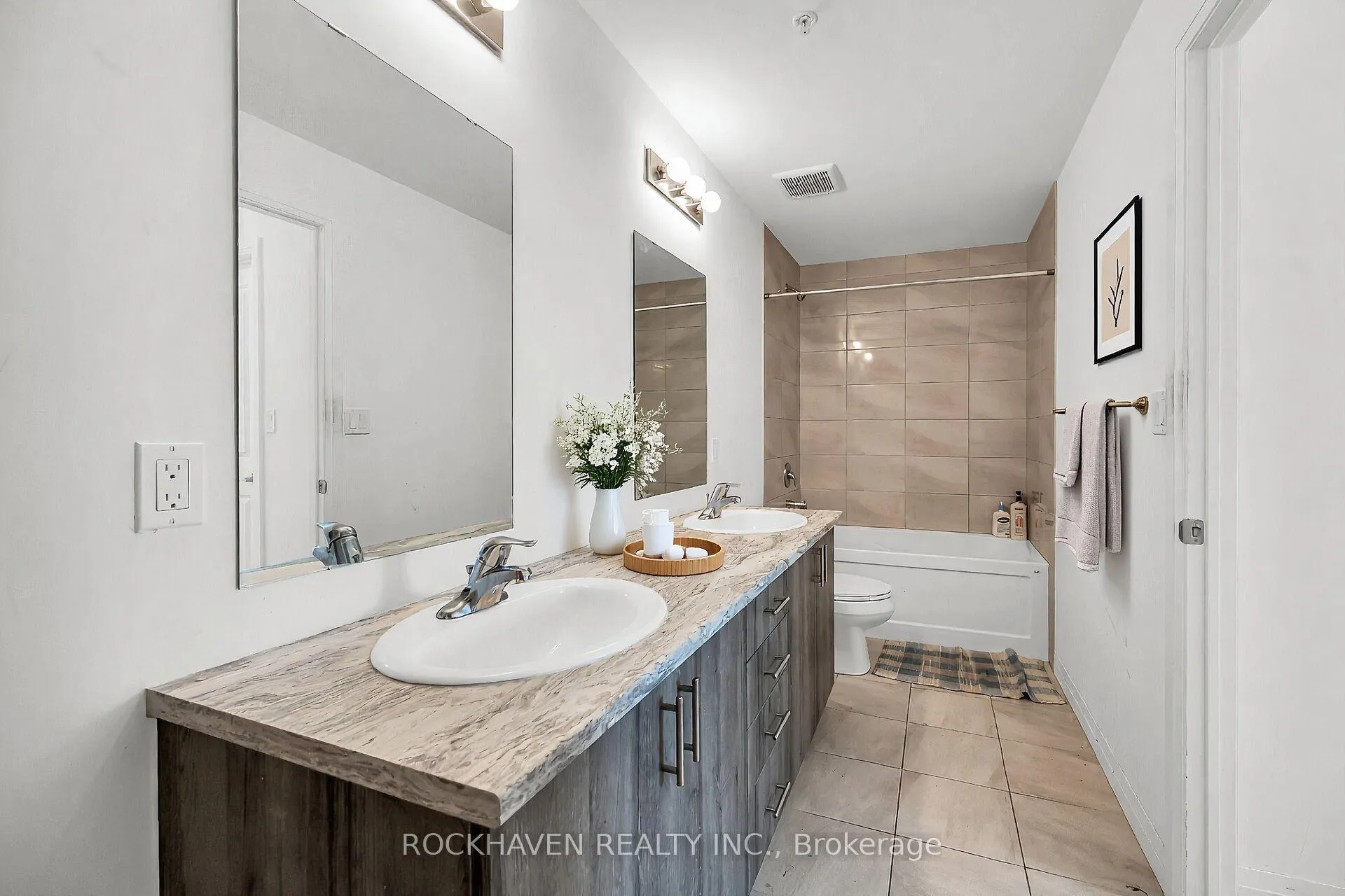 Photo 16 of Unit 513, 5 Hamilton Street N, Hamilton, Waterdown — HOMEH