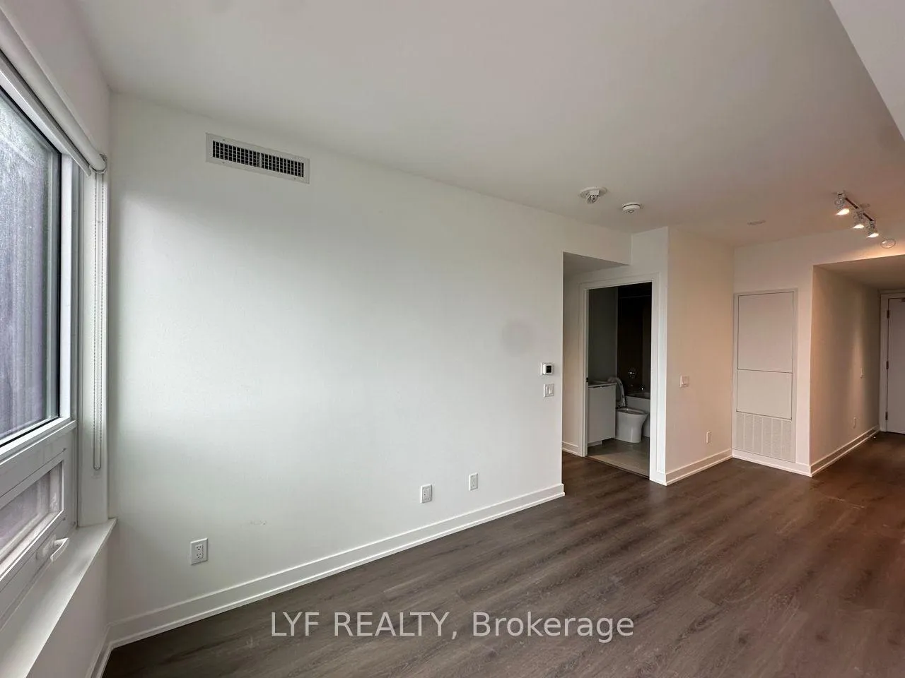 Photo 5 of Unit 4810, 8 Wellesley Street W, Toronto, Bay Street Corridor — HOMEH