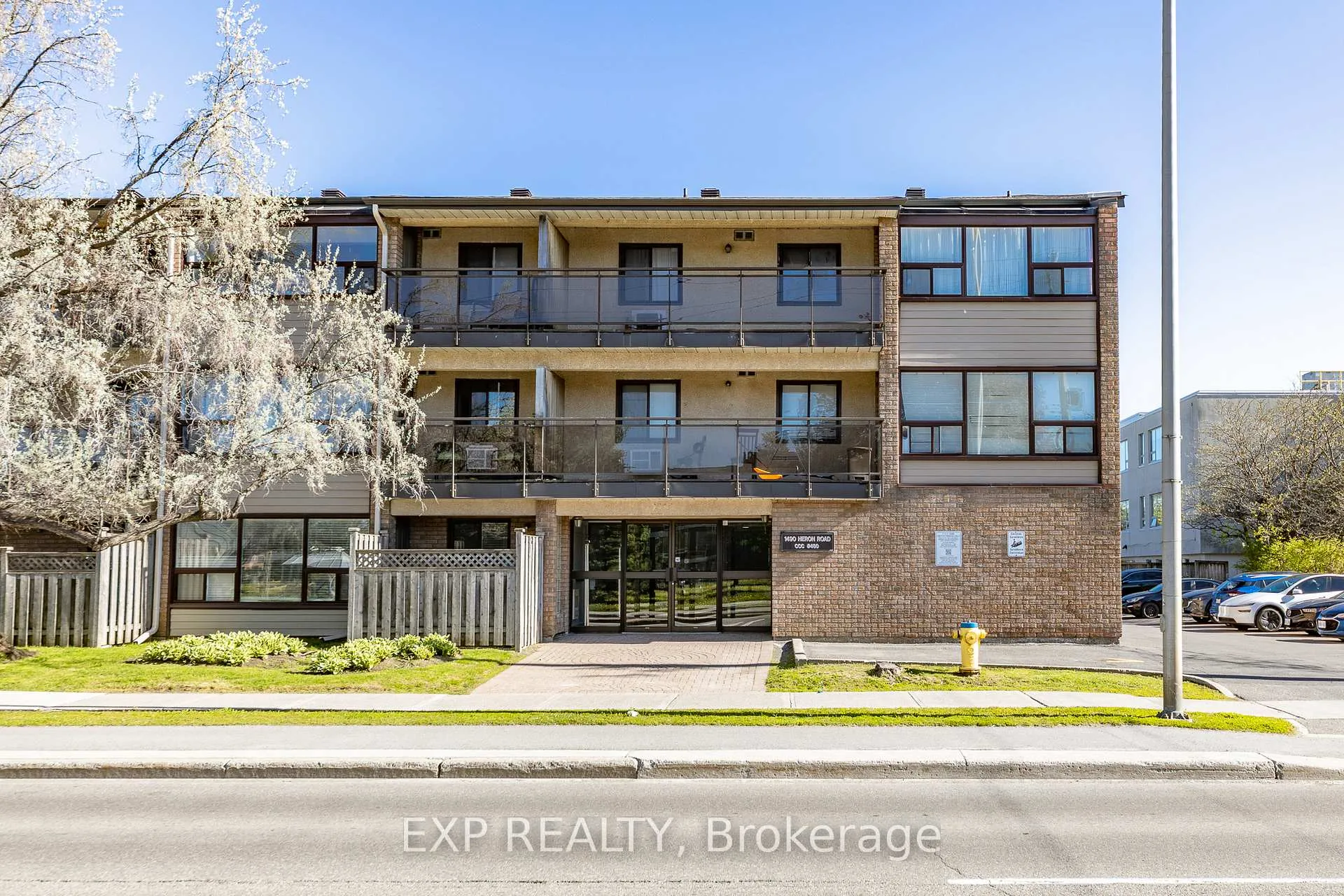 Photo of Unit 305, 1490 Heron Road