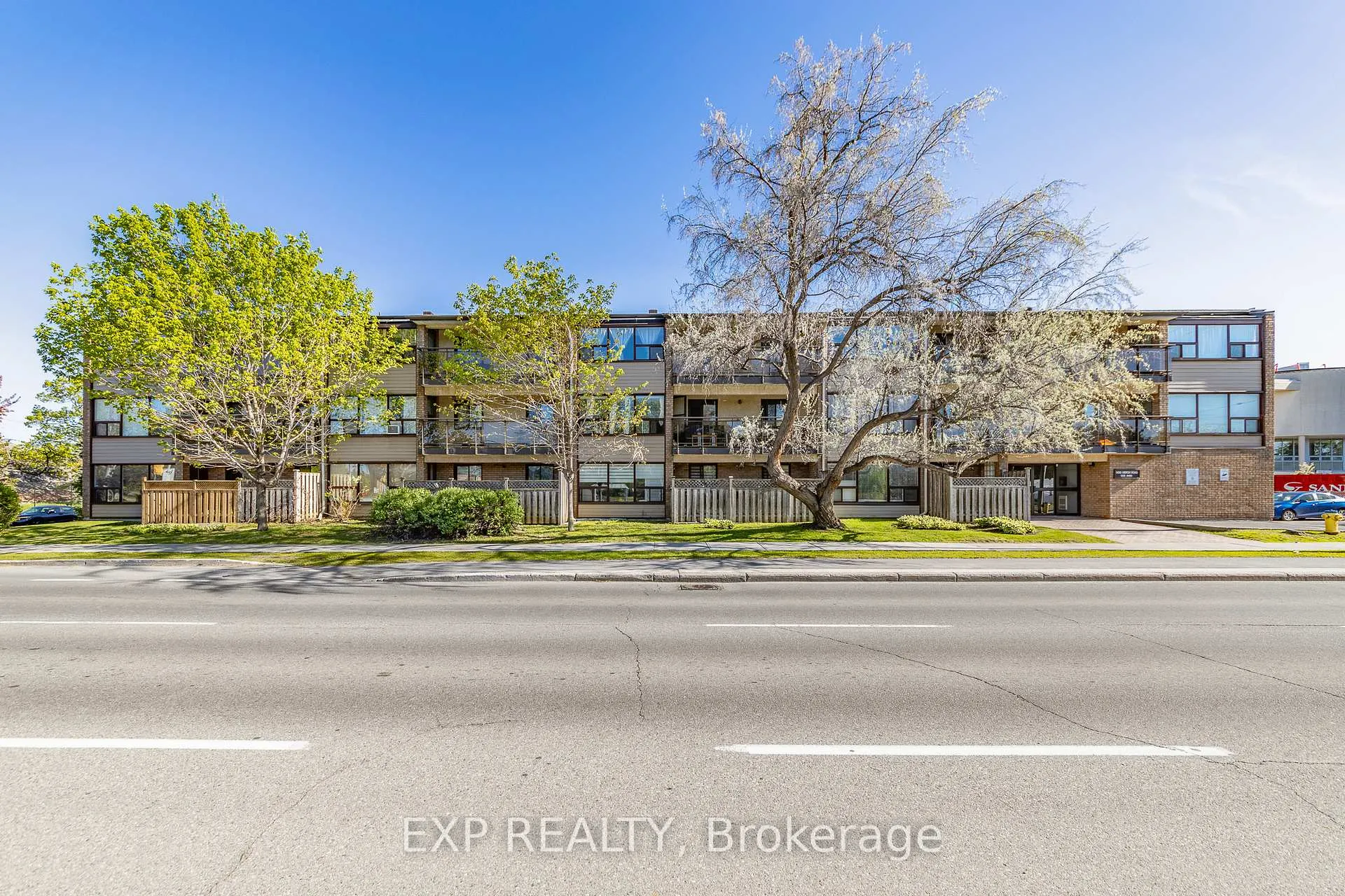 Photo 2 of Unit 305, 1490 Heron Road, Ottawa, Heron Gate — HOMEH