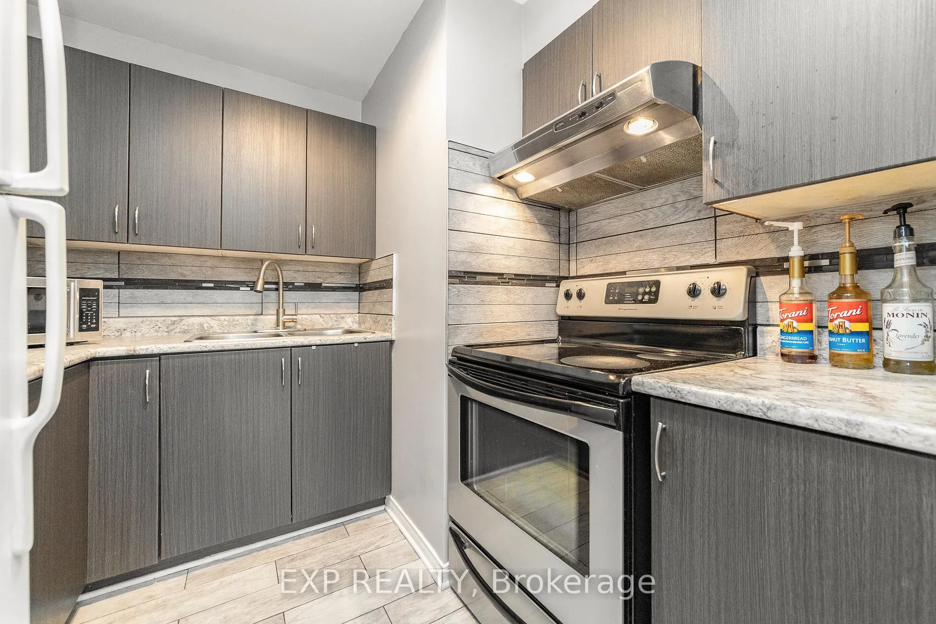 Photo 16 of Unit 305, 1490 Heron Road, Ottawa, Heron Gate — HOMEH