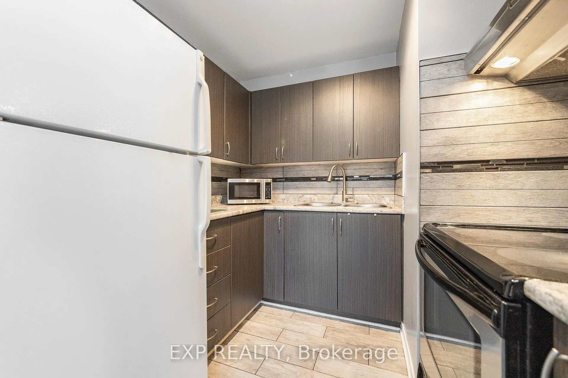 Photo 17 of Unit 305, 1490 Heron Road, Ottawa, Heron Gate — HOMEH