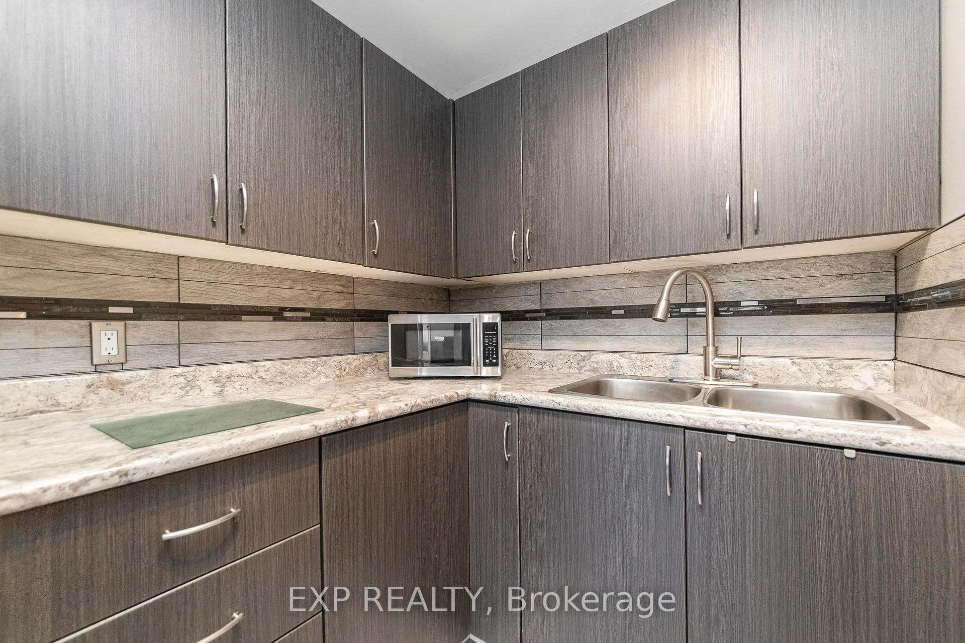 Photo 18 of Unit 305, 1490 Heron Road, Ottawa, Heron Gate — HOMEH