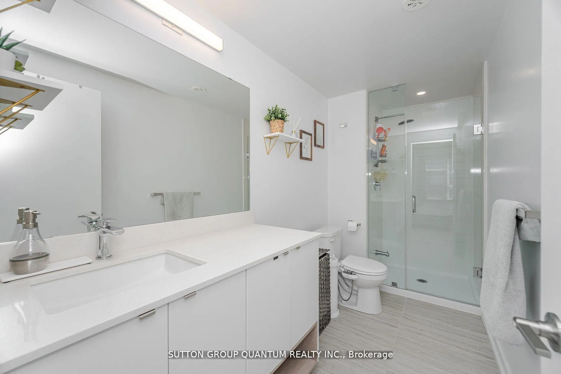 Photo 18 of Unit 19, 1121 Cooke Boulevard, Burlington, LaSalle — HOMEH